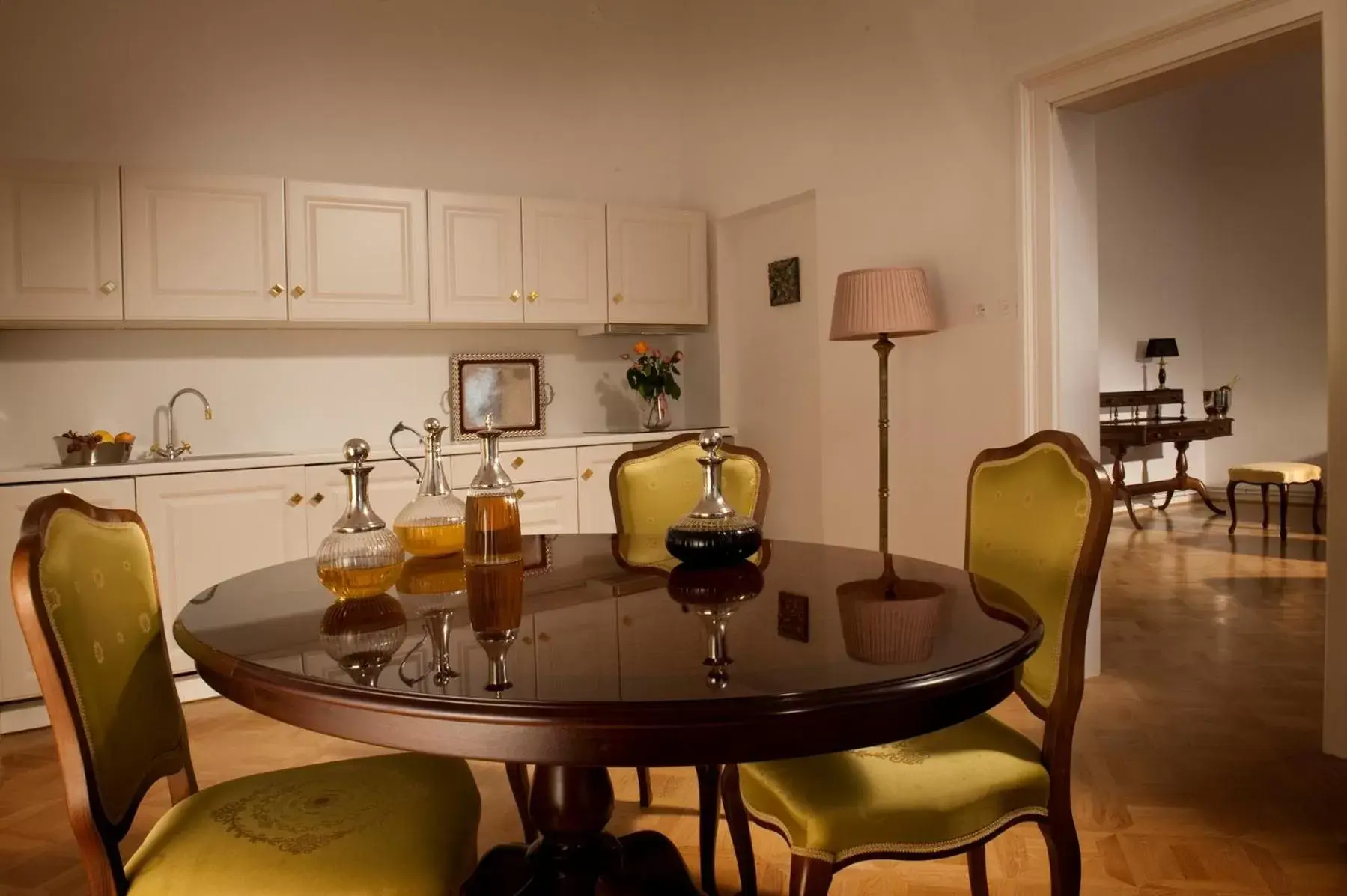 Kitchen or kitchenette, Dining Area in Antiq Palace - Historic Hotels of Europe