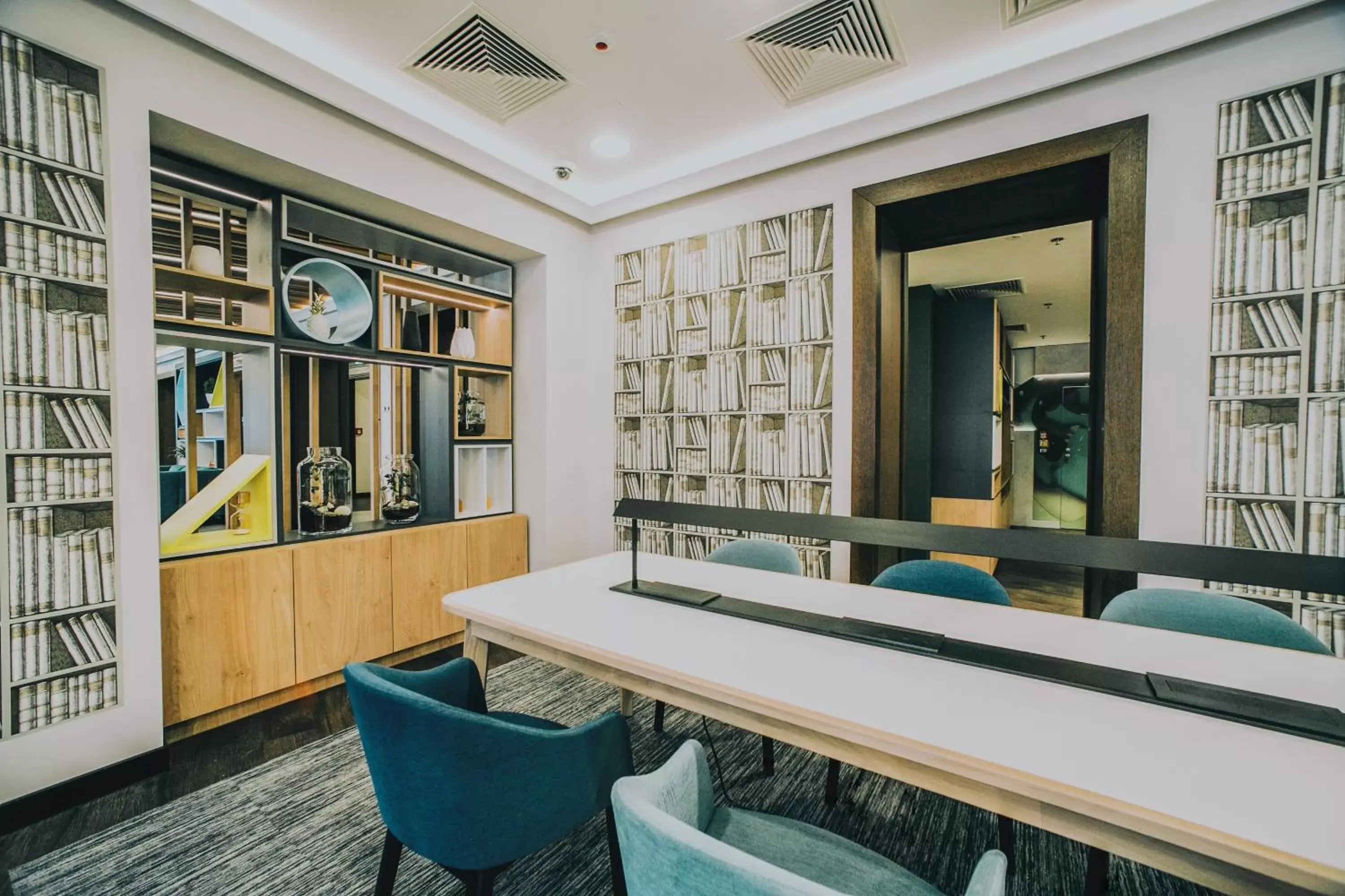 Lobby or reception in Holiday Inn Krakow City Centre by IHG Lobby or reception in Holiday Inn Krakow City Centre by IHG