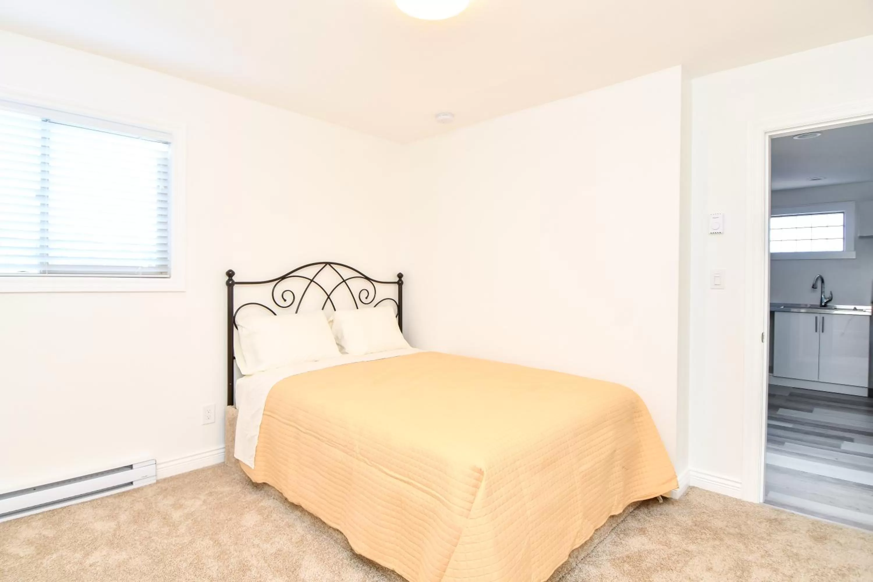 Bed in Chateau Riverside