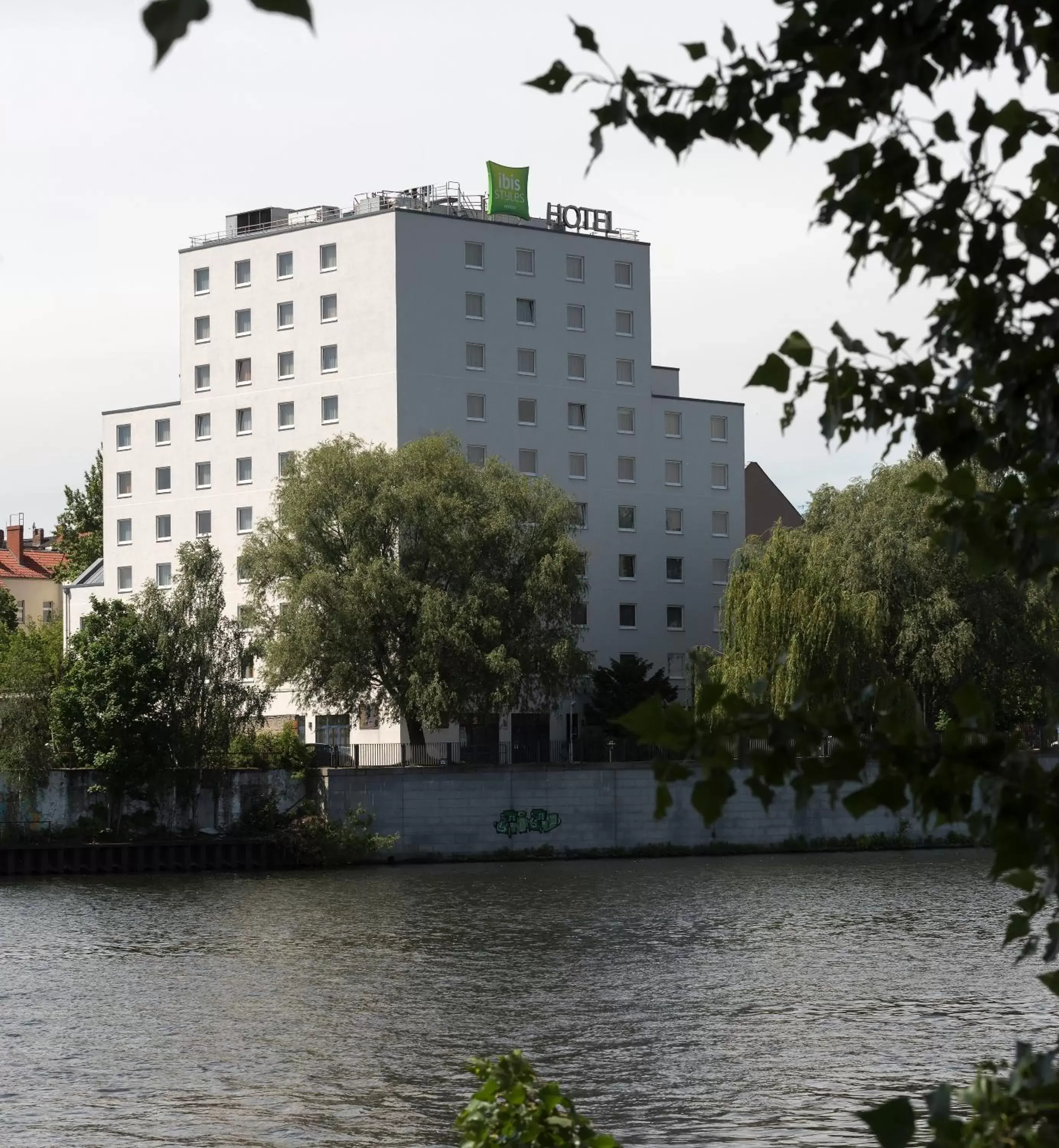Property building in ibis Styles Berlin Treptow Property building in ibis Styles Berlin Treptow