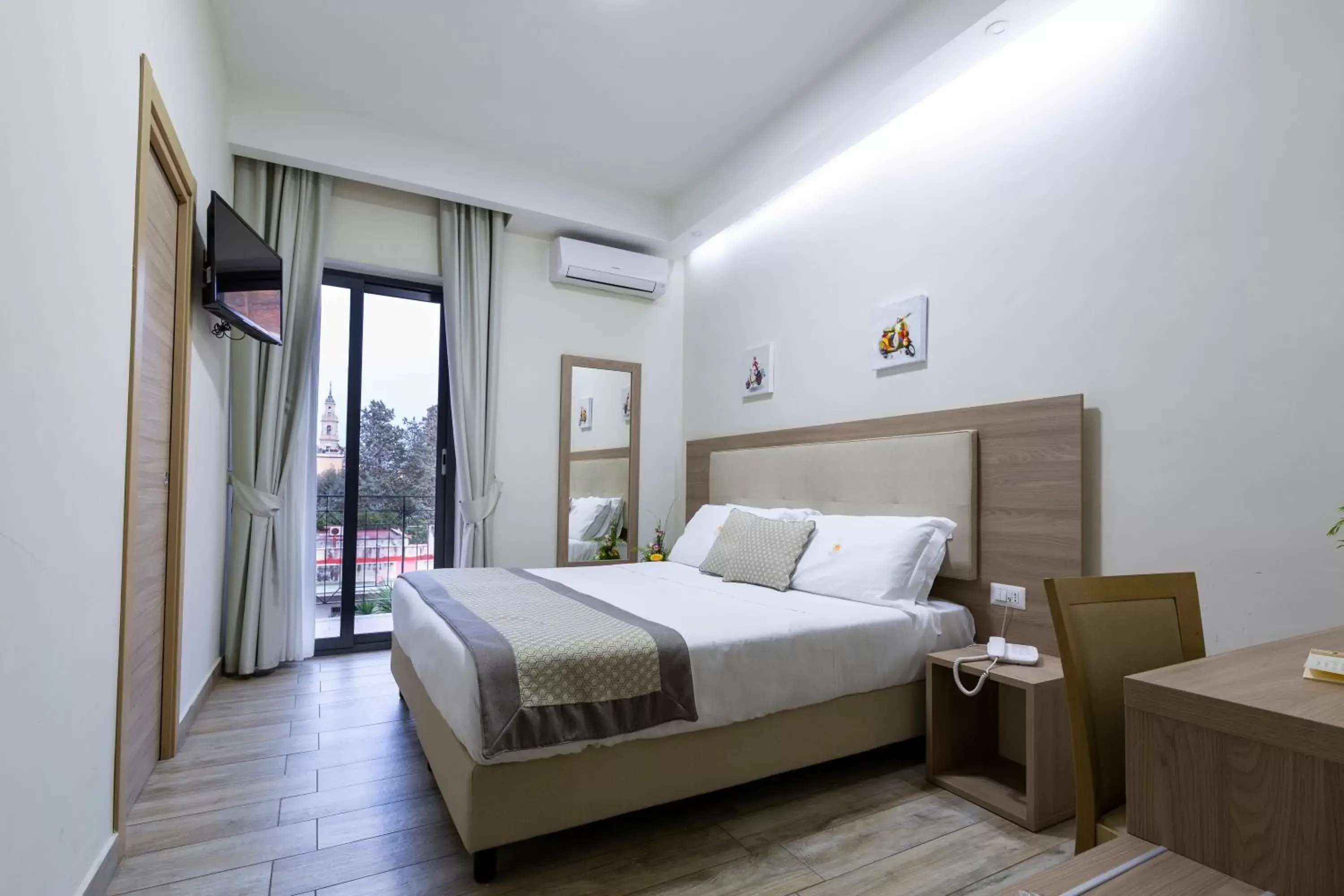 Bedroom in Hotel del Sole