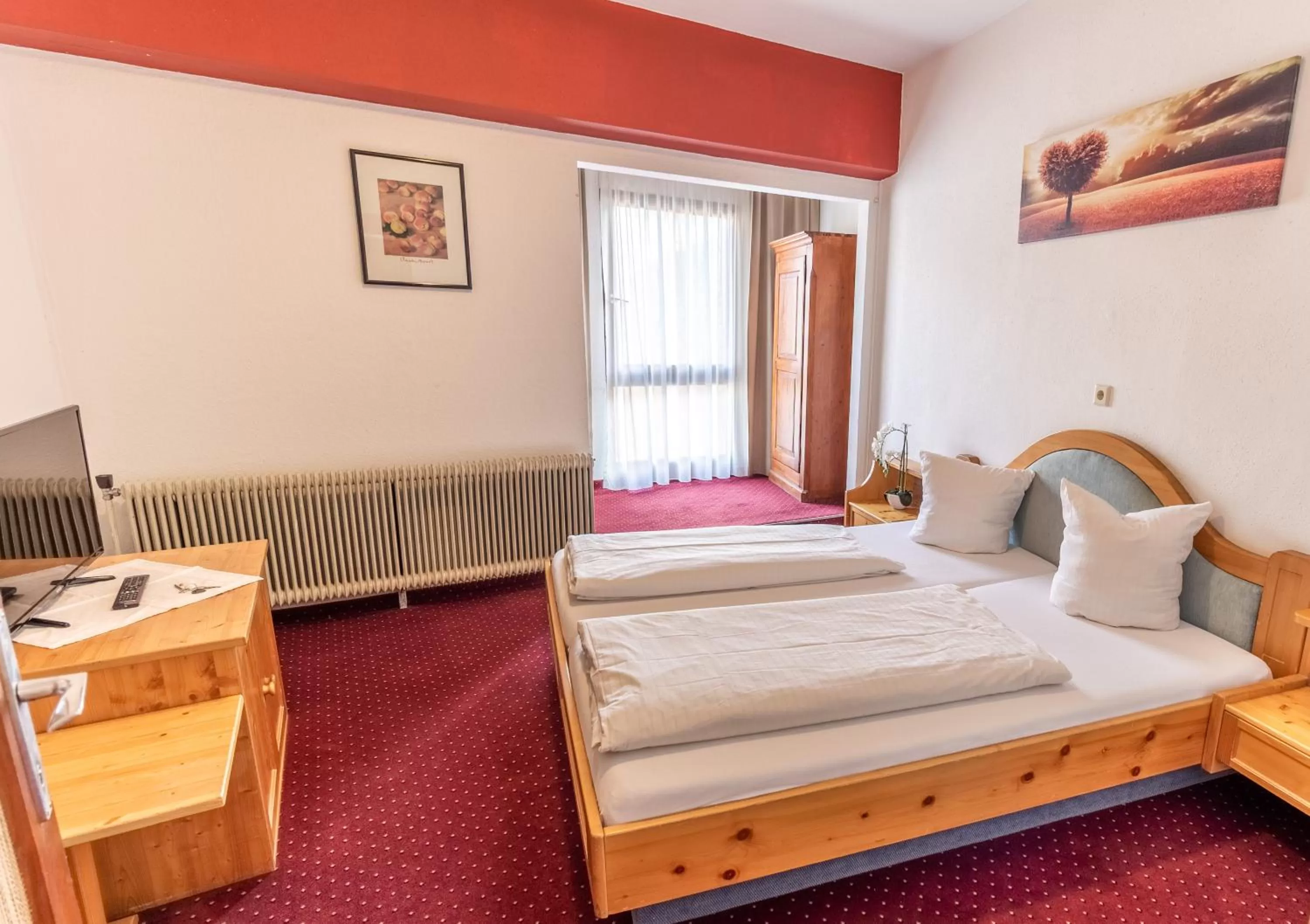 Photo of the whole room, Bed in Hotel Pension Löwen in Sulz