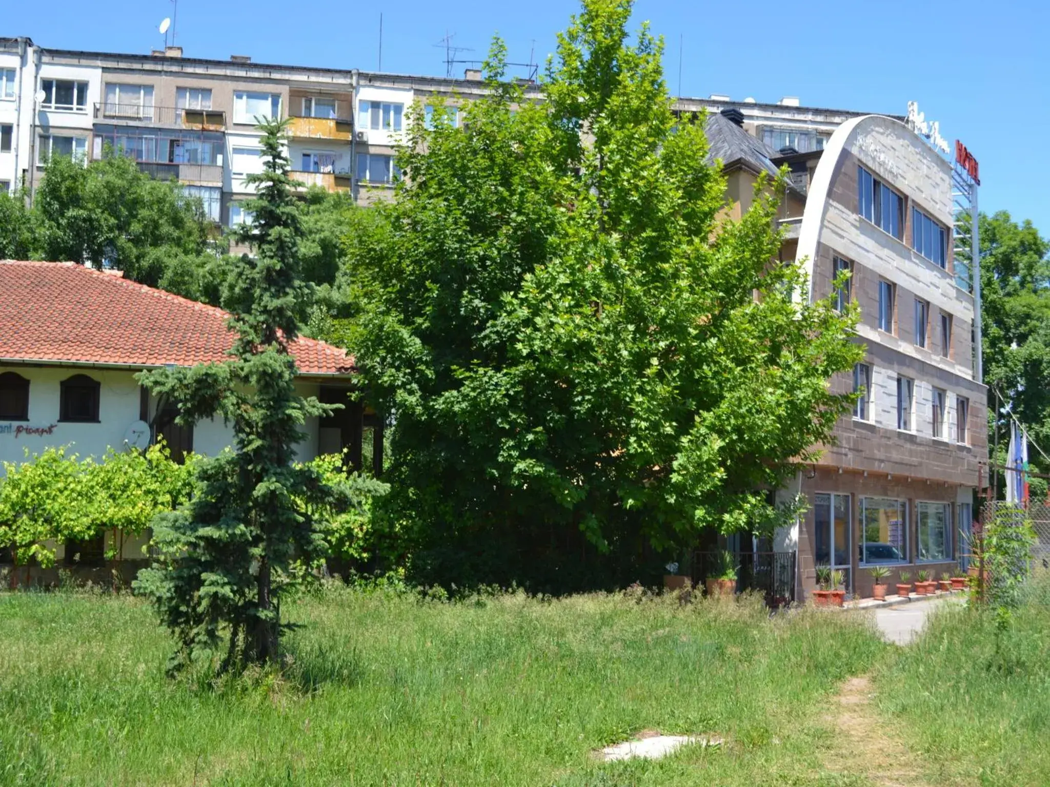 Property Building in Elate Plaza Hotel