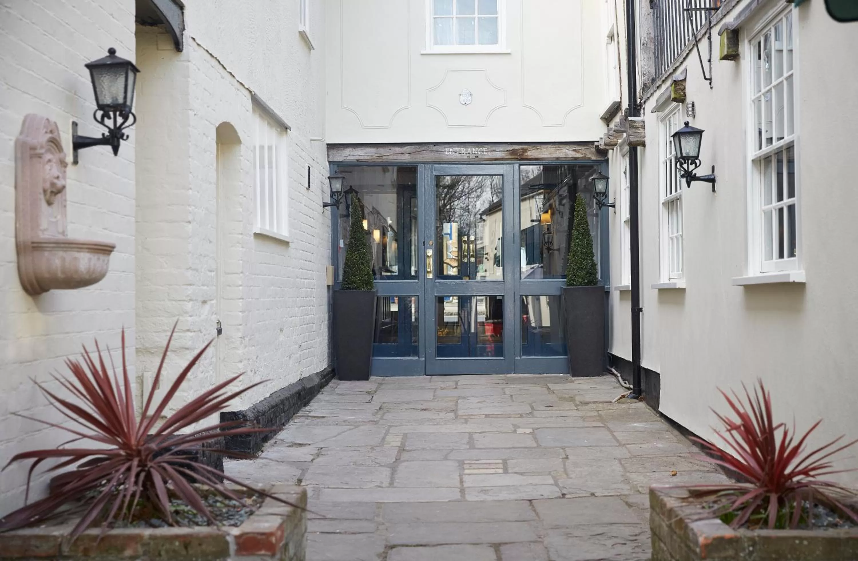 White Hart Hotel by Greene King Inns