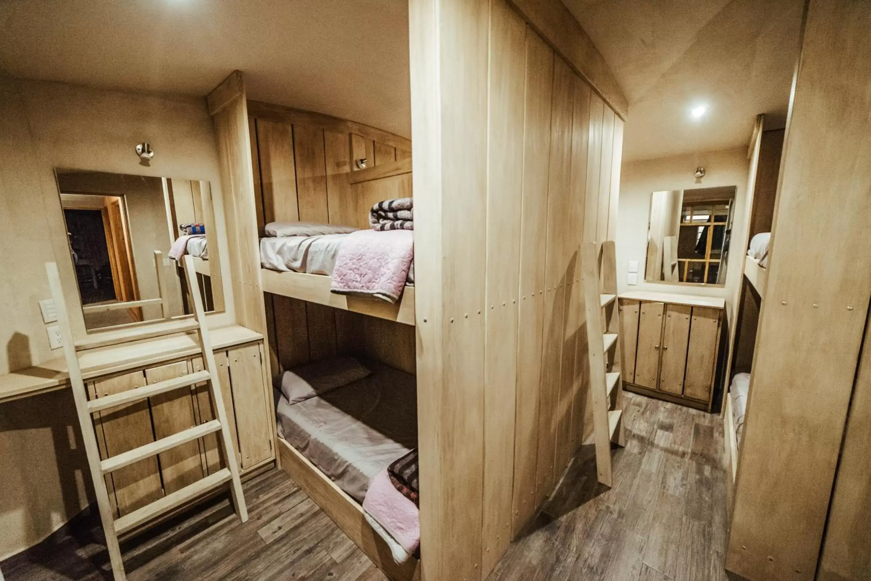 Bunk Bed in Kotantik bed & breakfast