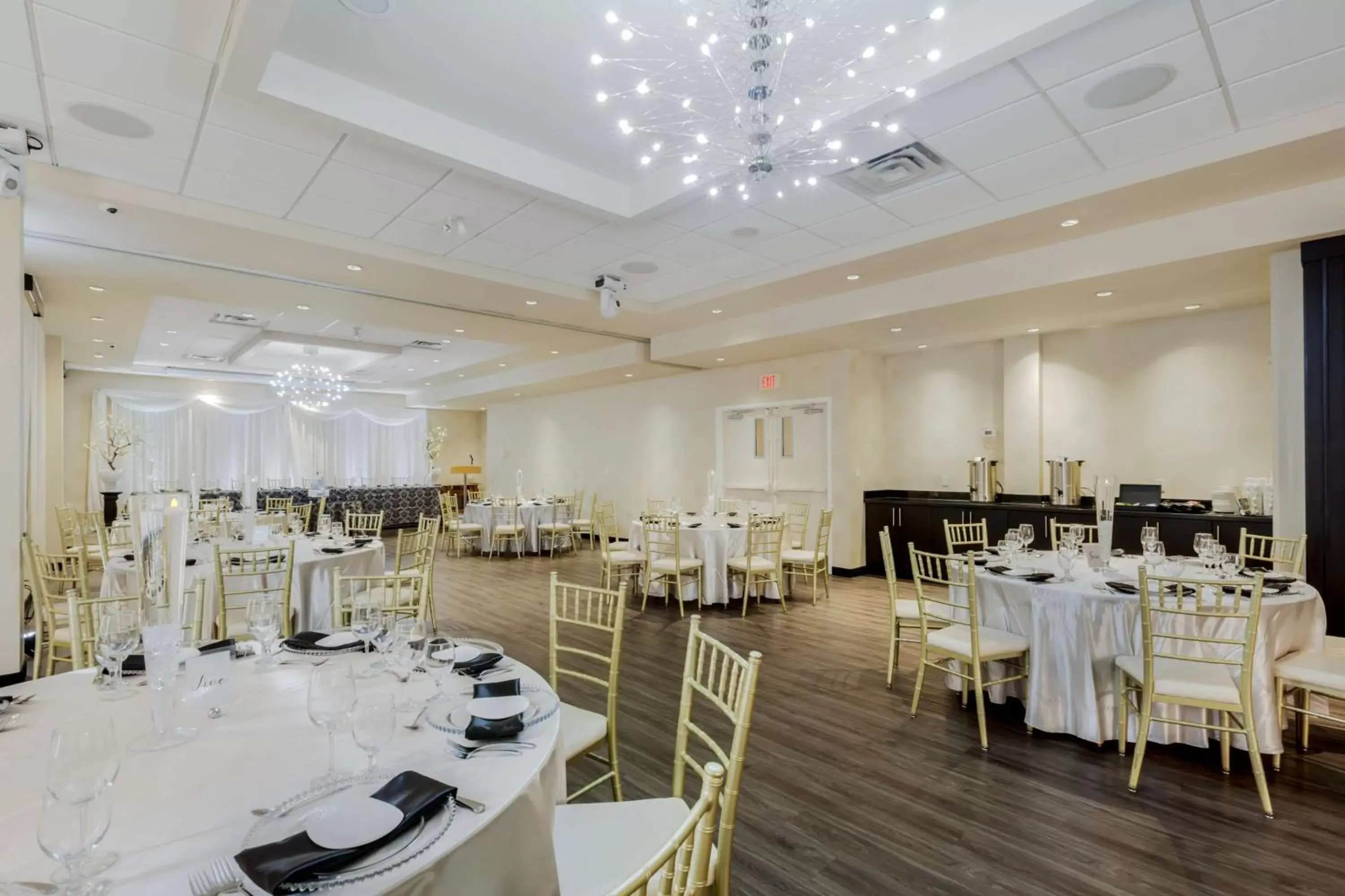 Banquet/Function facilities, Restaurant/Places to Eat in Hotel C by Carmen's, BW Premier Collection