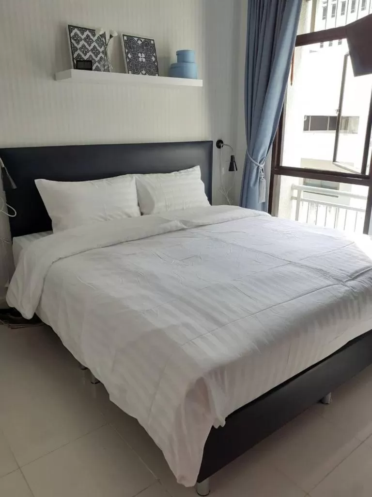 Photo of the whole room in The Urban Age DeLuxe