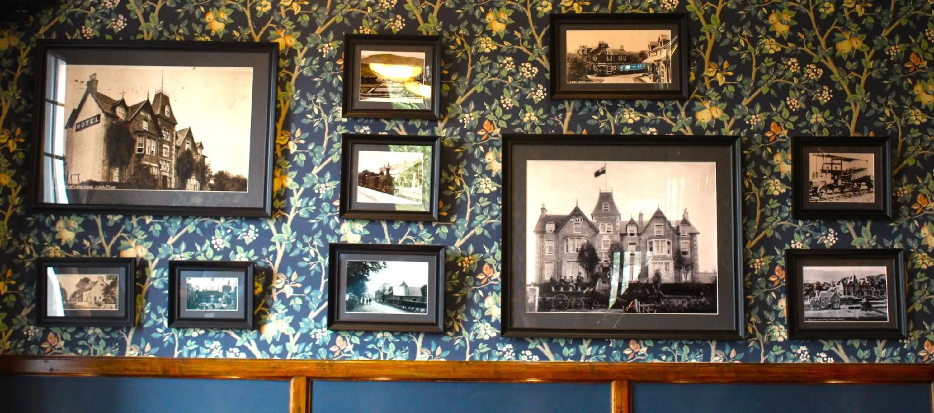 Lounge or bar in Falls of Lora Hotel