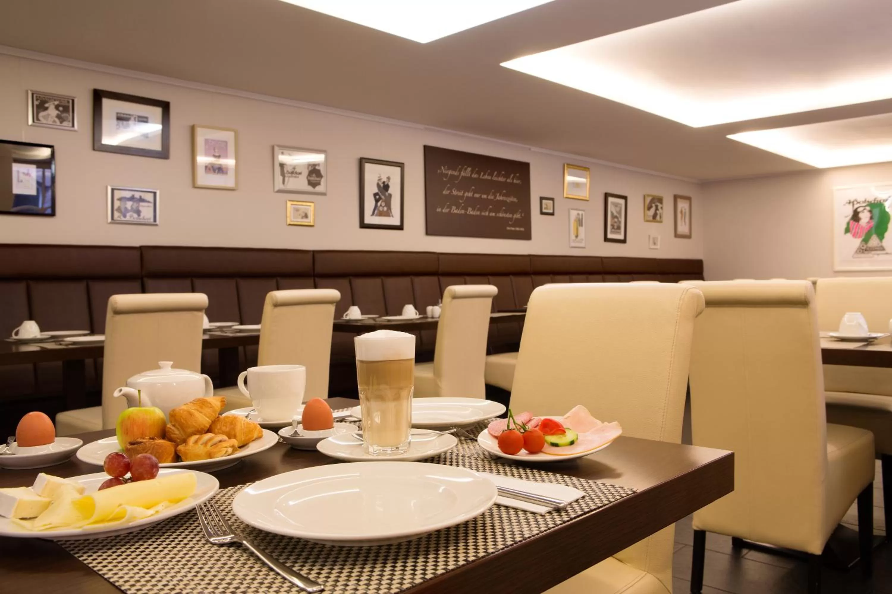 Food and drinks in Batschari Palais Baden-Baden