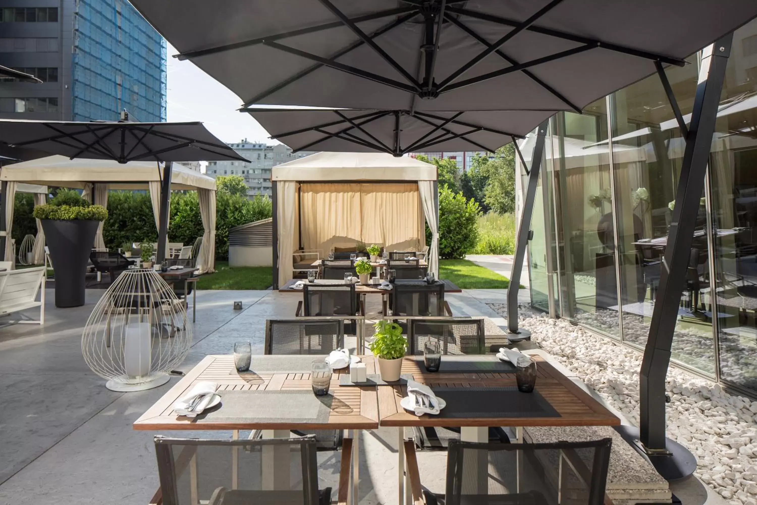 Balcony/Terrace, Restaurant/Places to Eat in Falkensteiner Hotel Belgrade