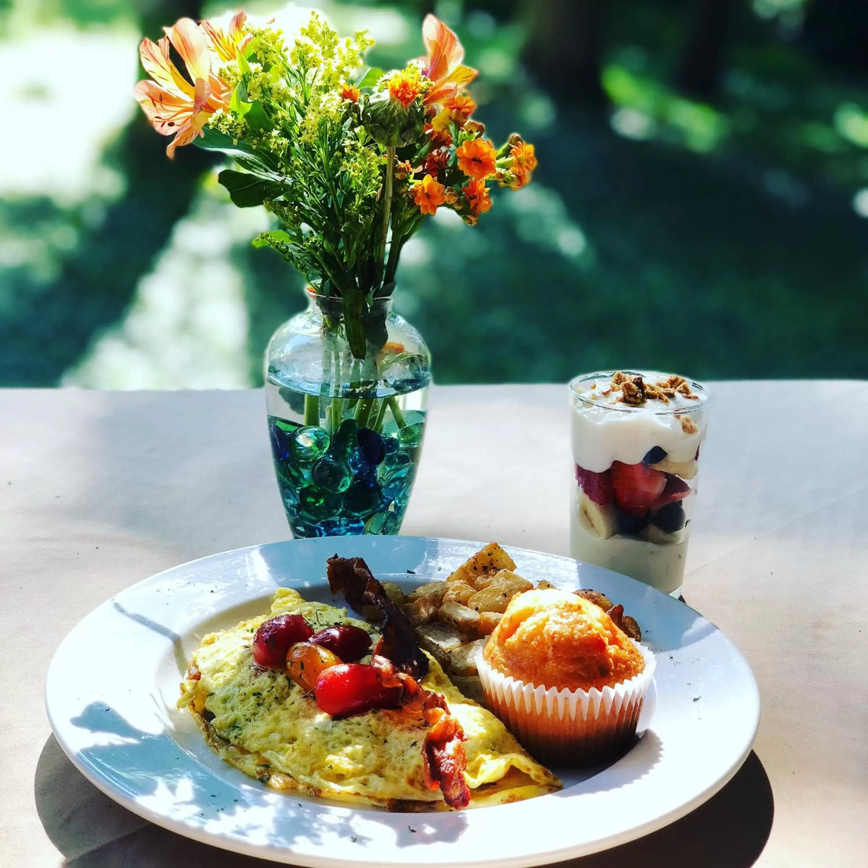 Breakfast in Cedar Crest Inn Breakfast in Cedar Crest Inn