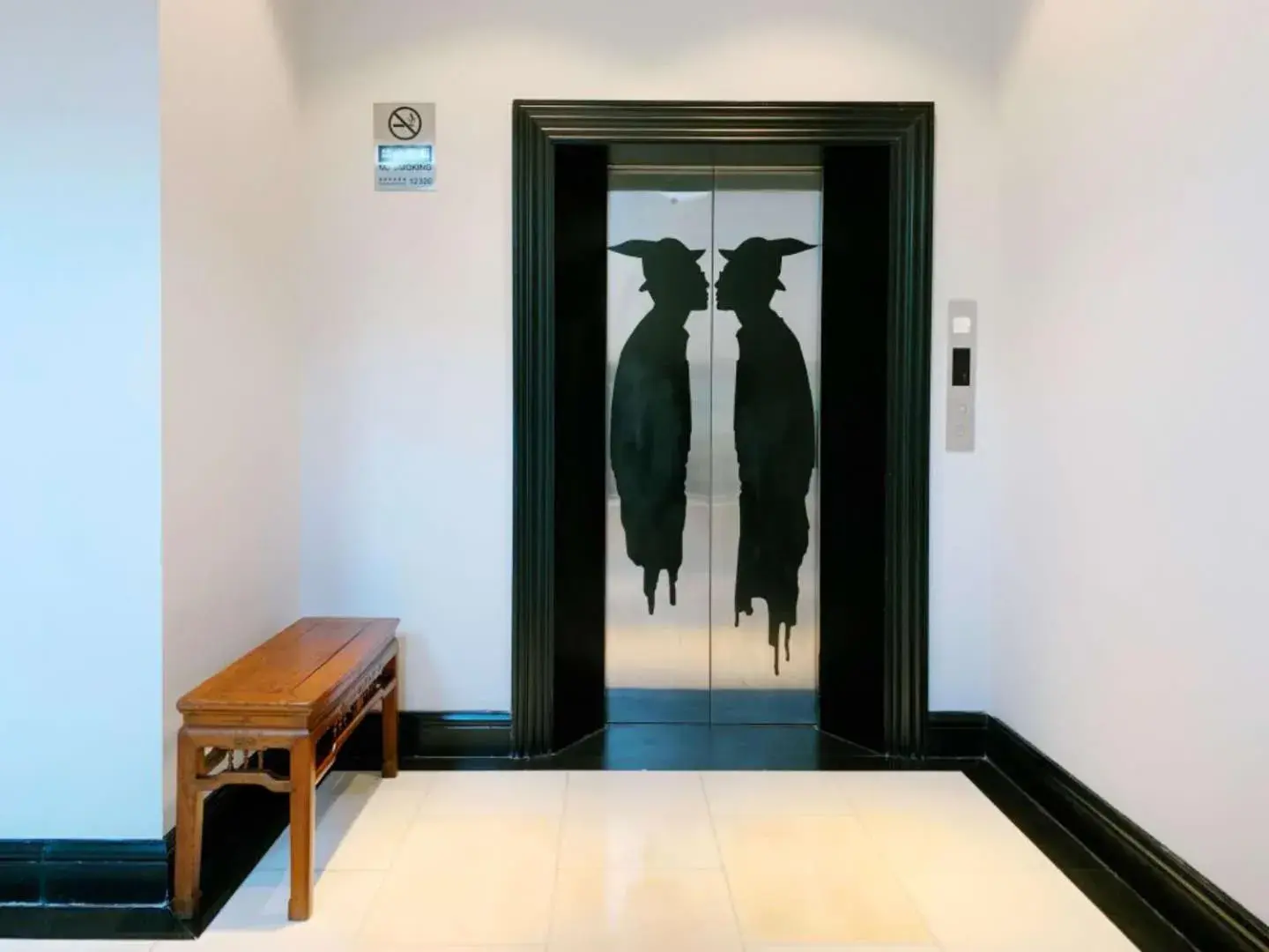 Facade/entrance in Gracie Art Hotel