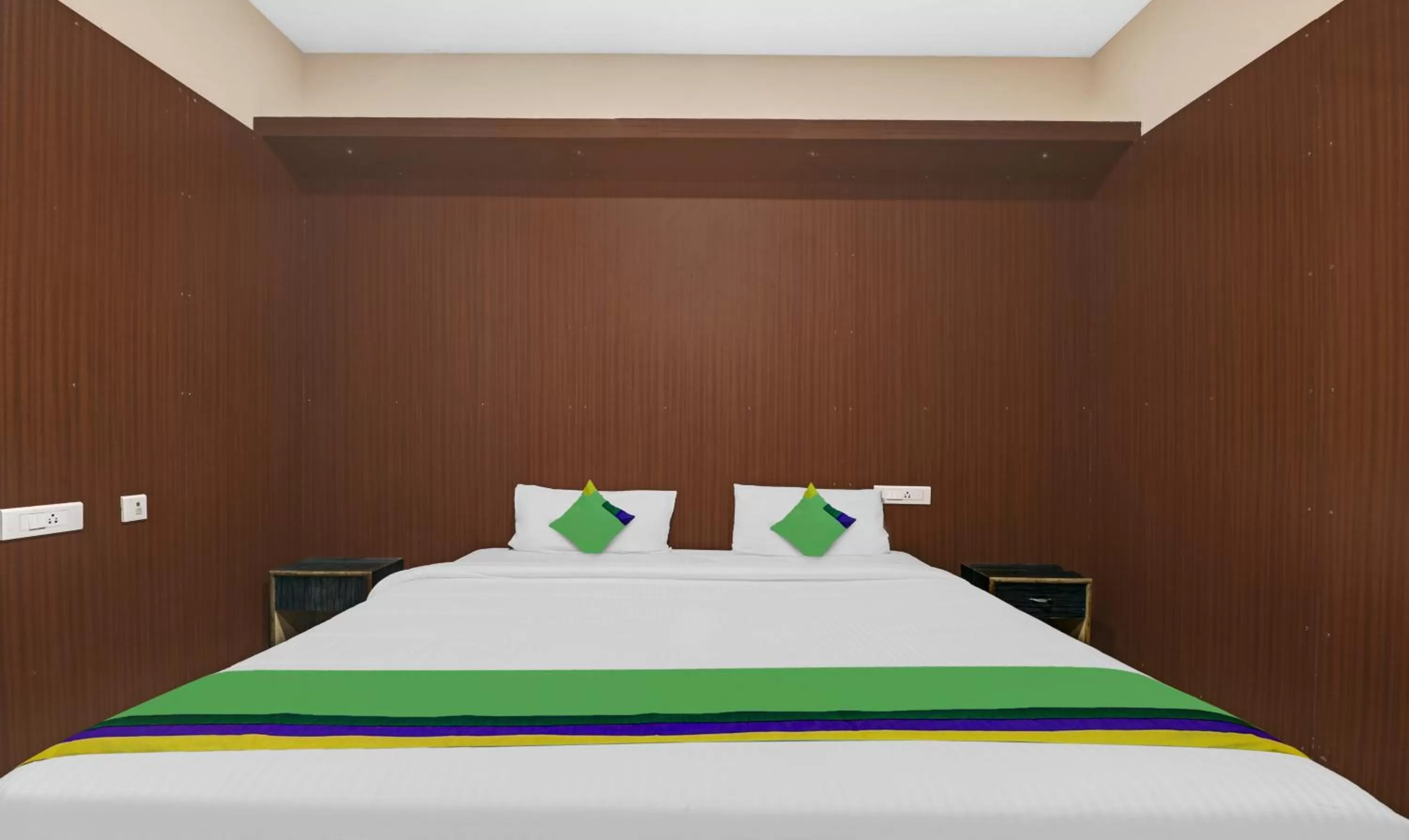 Deluxe Double Room in GRAND JP INN Near 2 km from Gundlupet bus stand