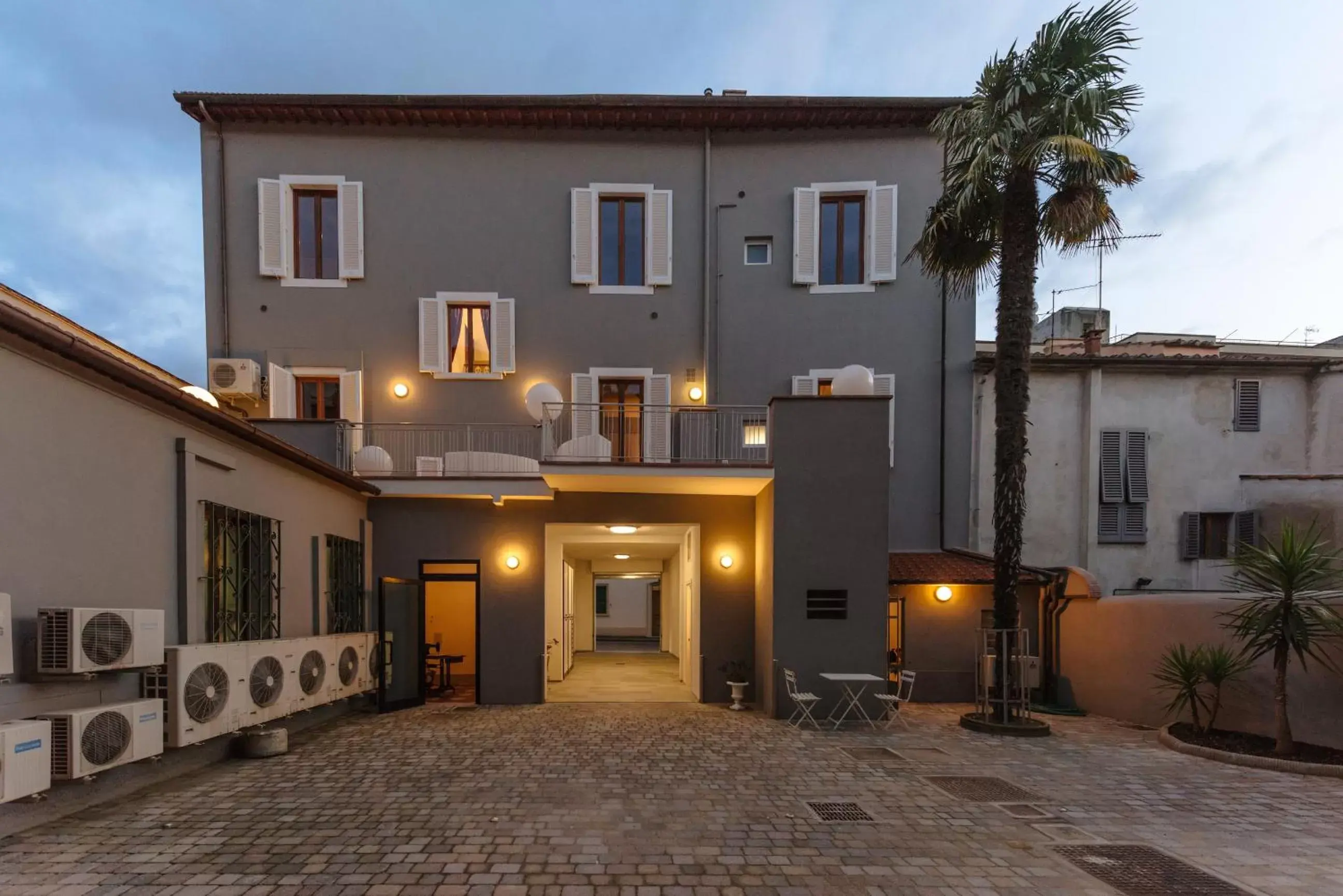 Area and facilities, Property Building in Residenza Cavour
