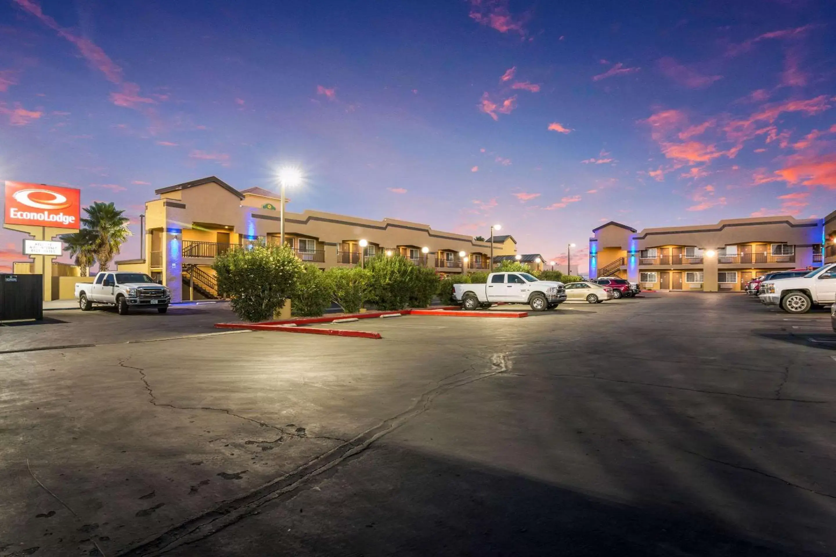 Other, Property Building in Econo Lodge Hesperia - Victorville I-15