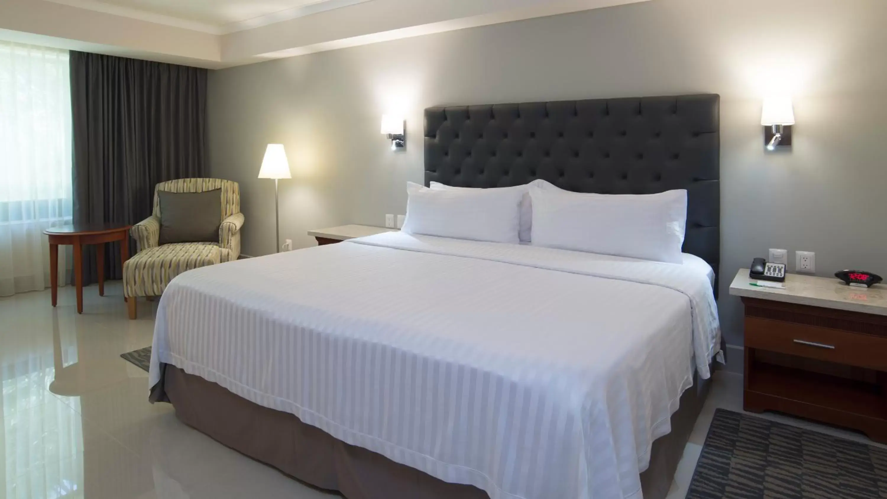 Photo of the whole room, Bed in Holiday Inn Tuxtla Gutierrez, an IHG Hotel