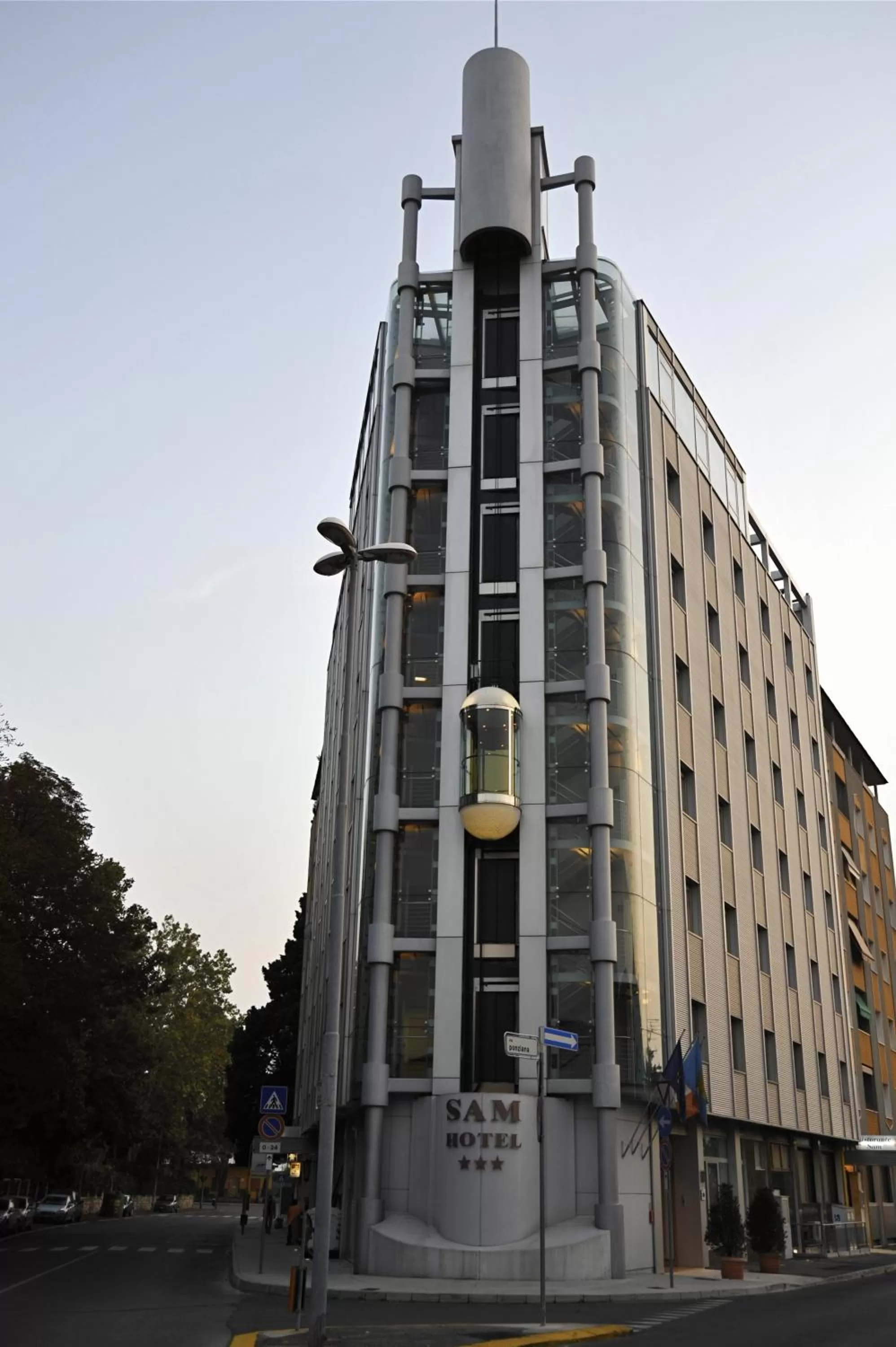 Facade/entrance in Sam Hotel