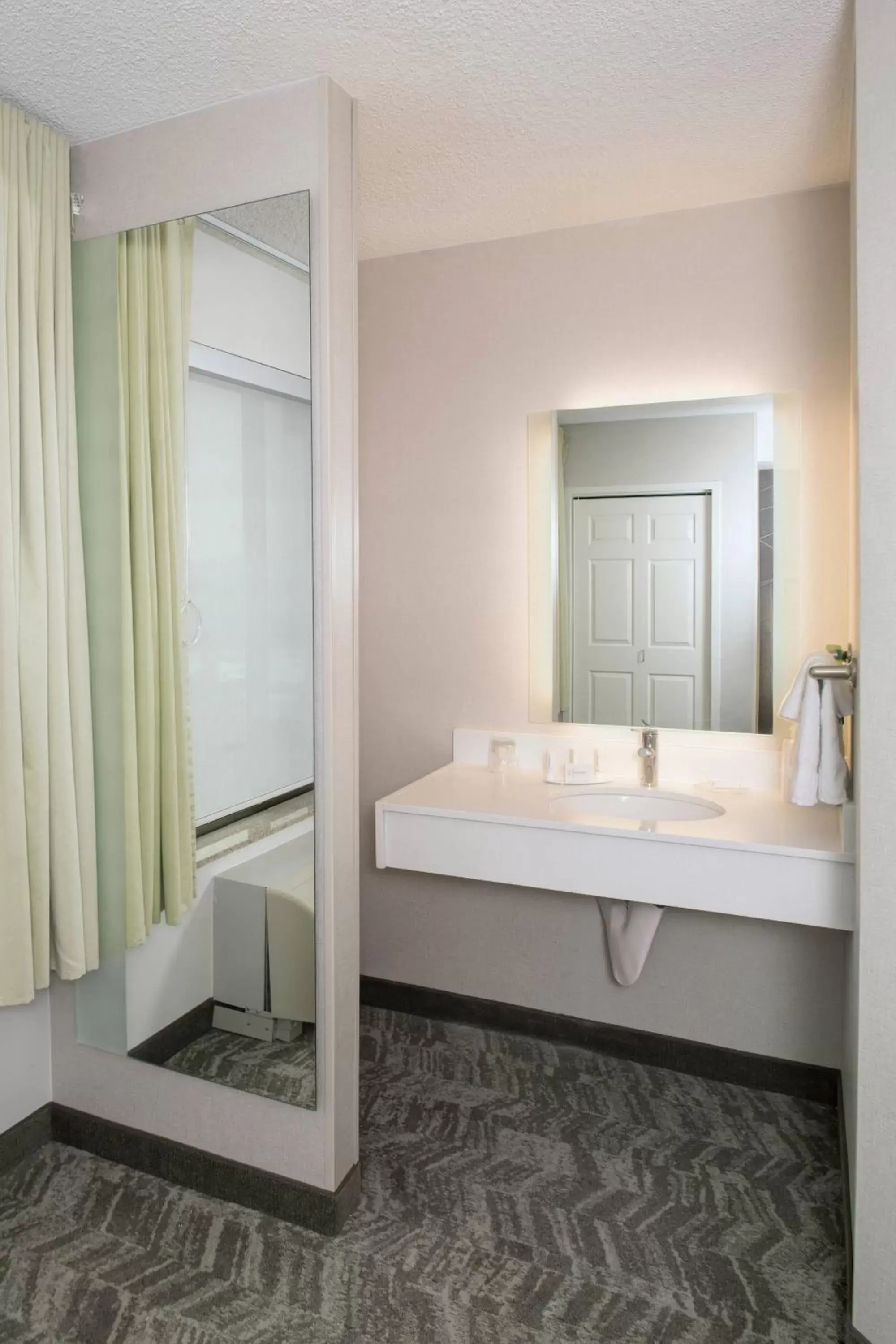 Bathroom in SpringHill Suites by Marriott Billings
