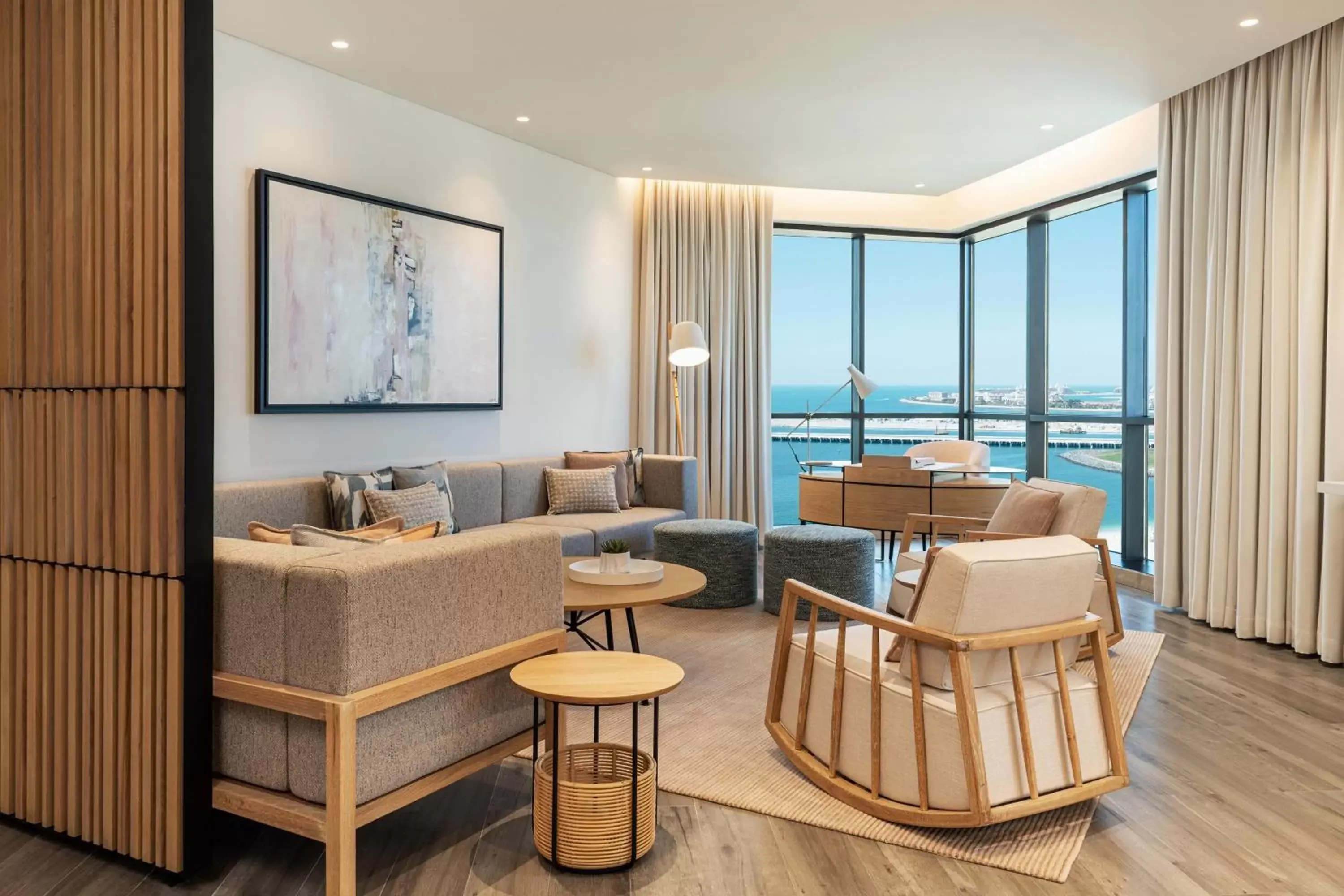Lounge or bar in Le Royal Meridien Beach Resort & Spa Dubai