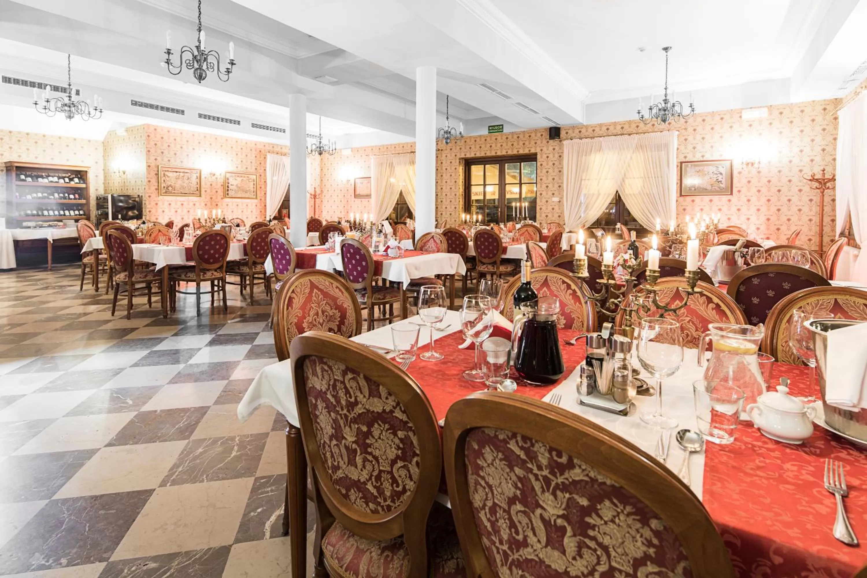 Restaurant/places to eat in Hotel Sarmata Zespół Dworski