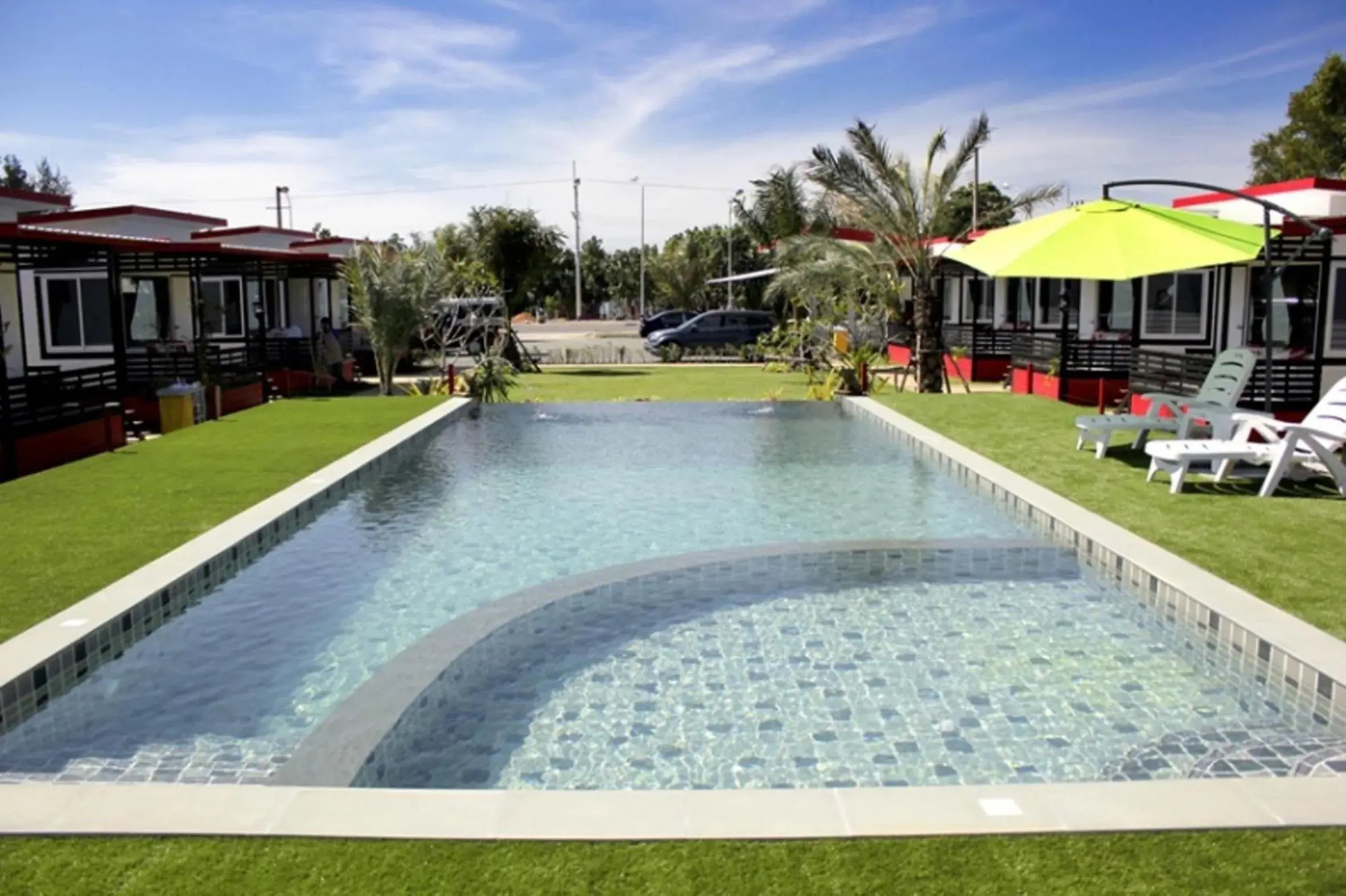 Swimming pool in Cape Go Resort Swimming pool in Cape Go Resort