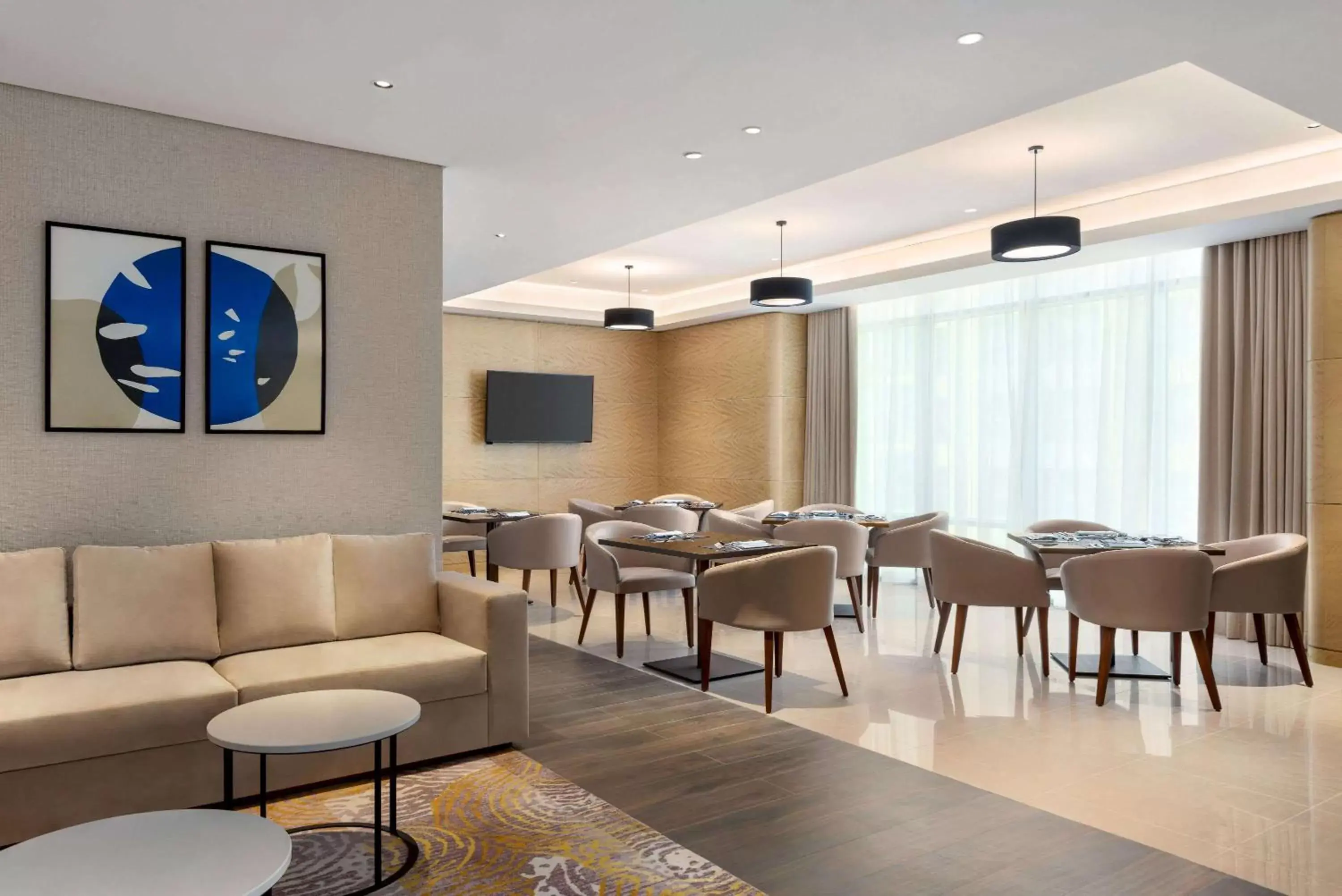 Lounge or bar in Wyndham Dubai Deira