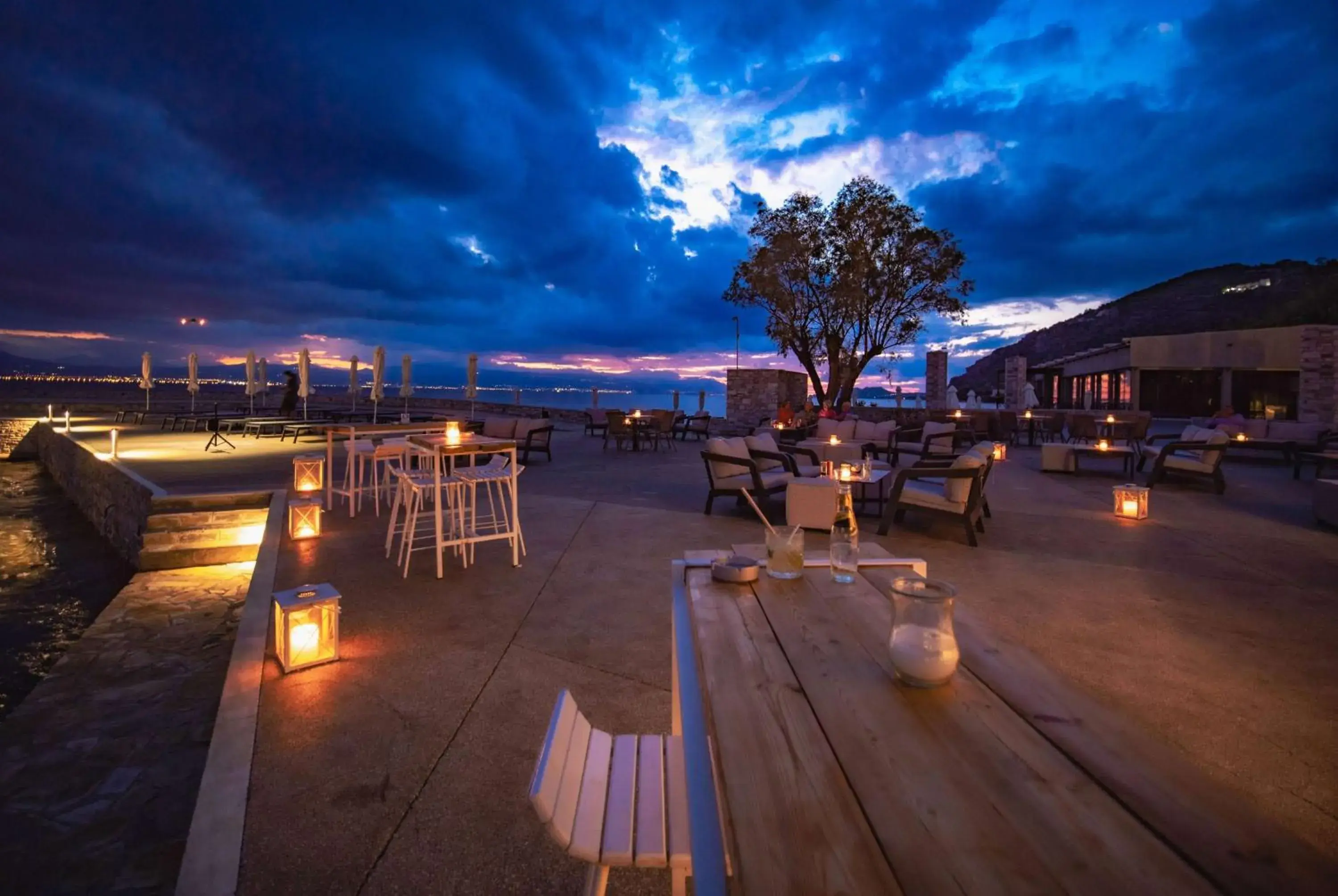 Lounge or bar in Wyndham Loutraki Poseidon Resort