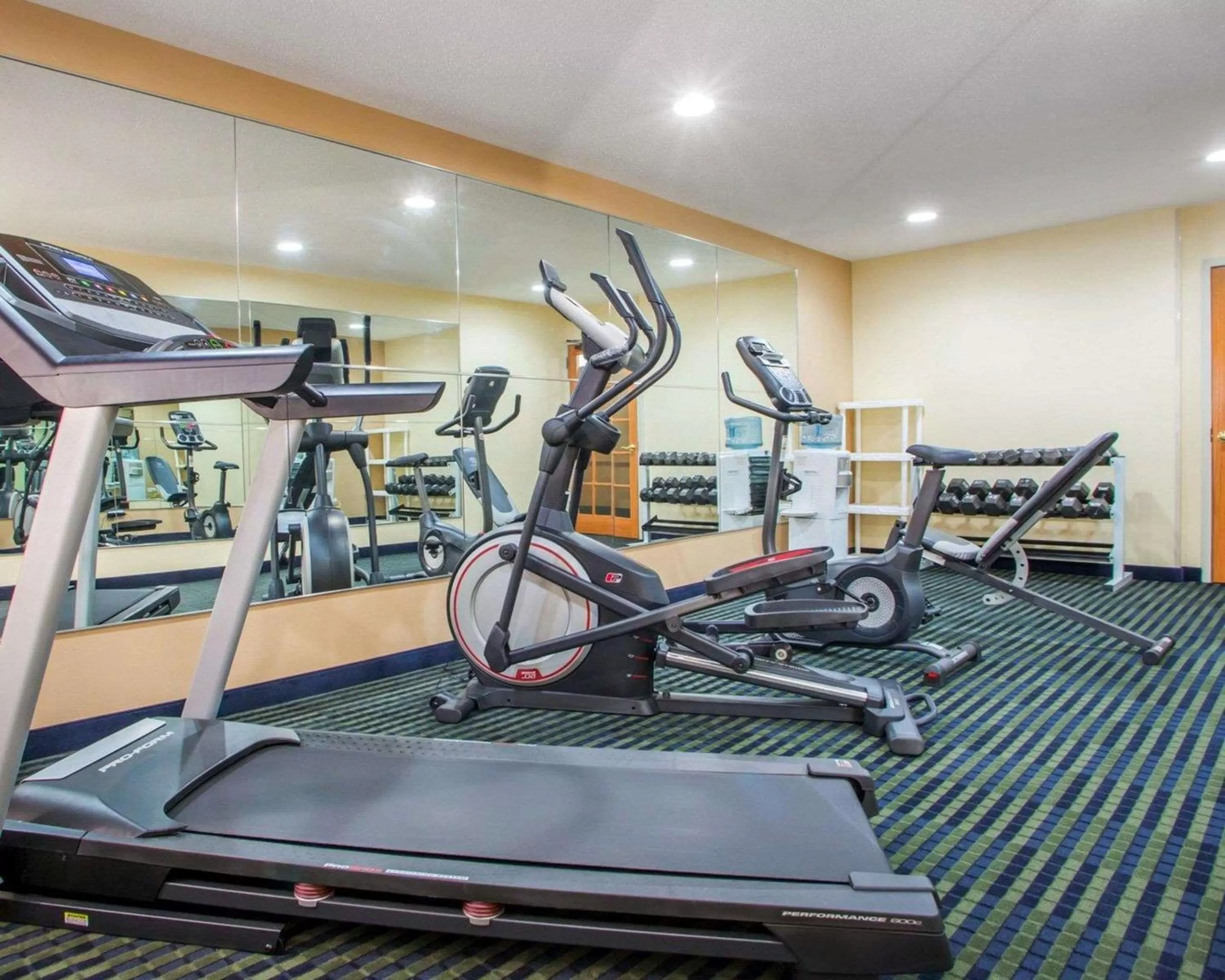 Fitness centre/facilities in Quality Inn Ottawa near Starved Rock State Park