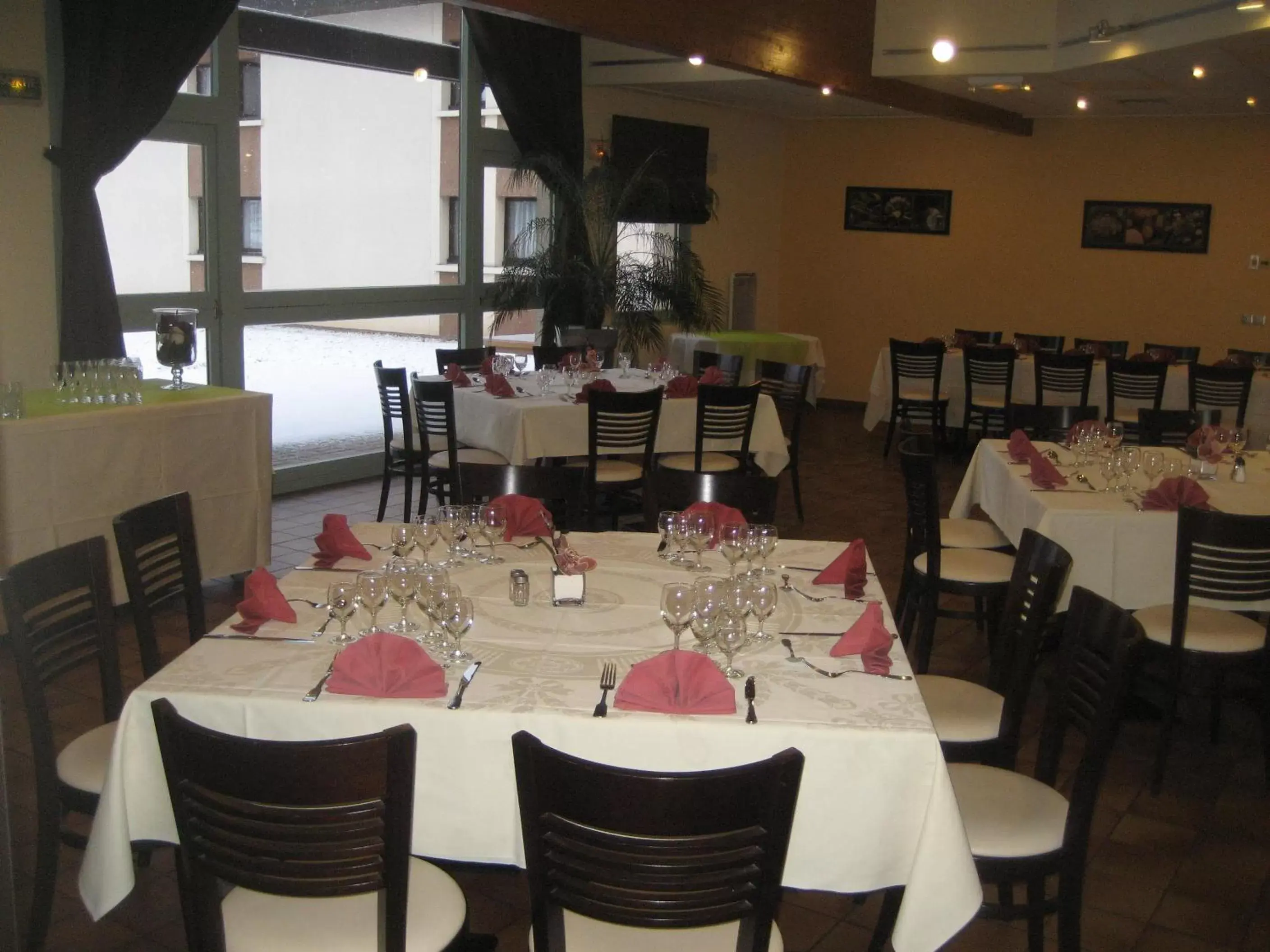 Restaurant/Places to Eat in Mont Vernon