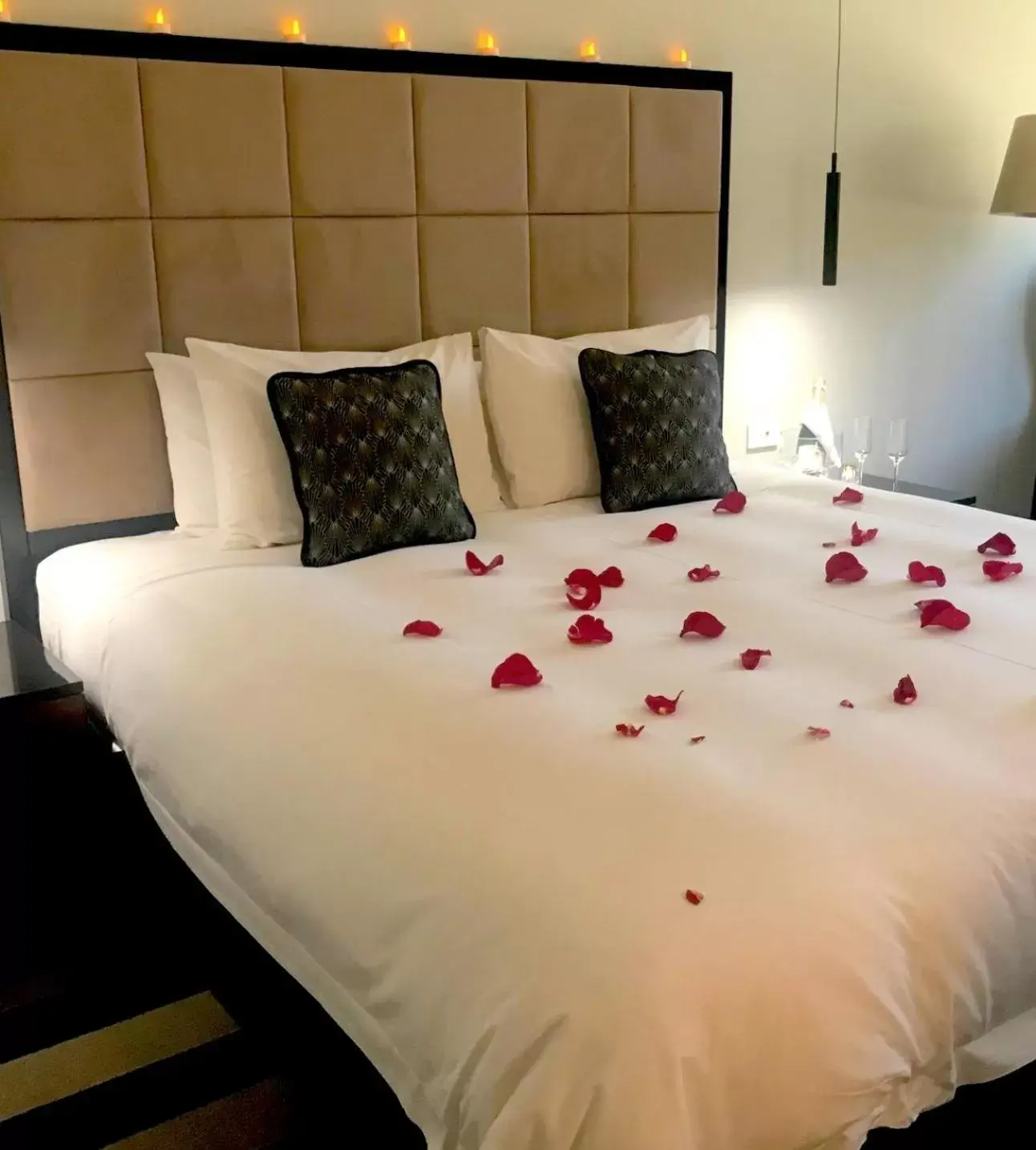 Bed in Ellen Hotel