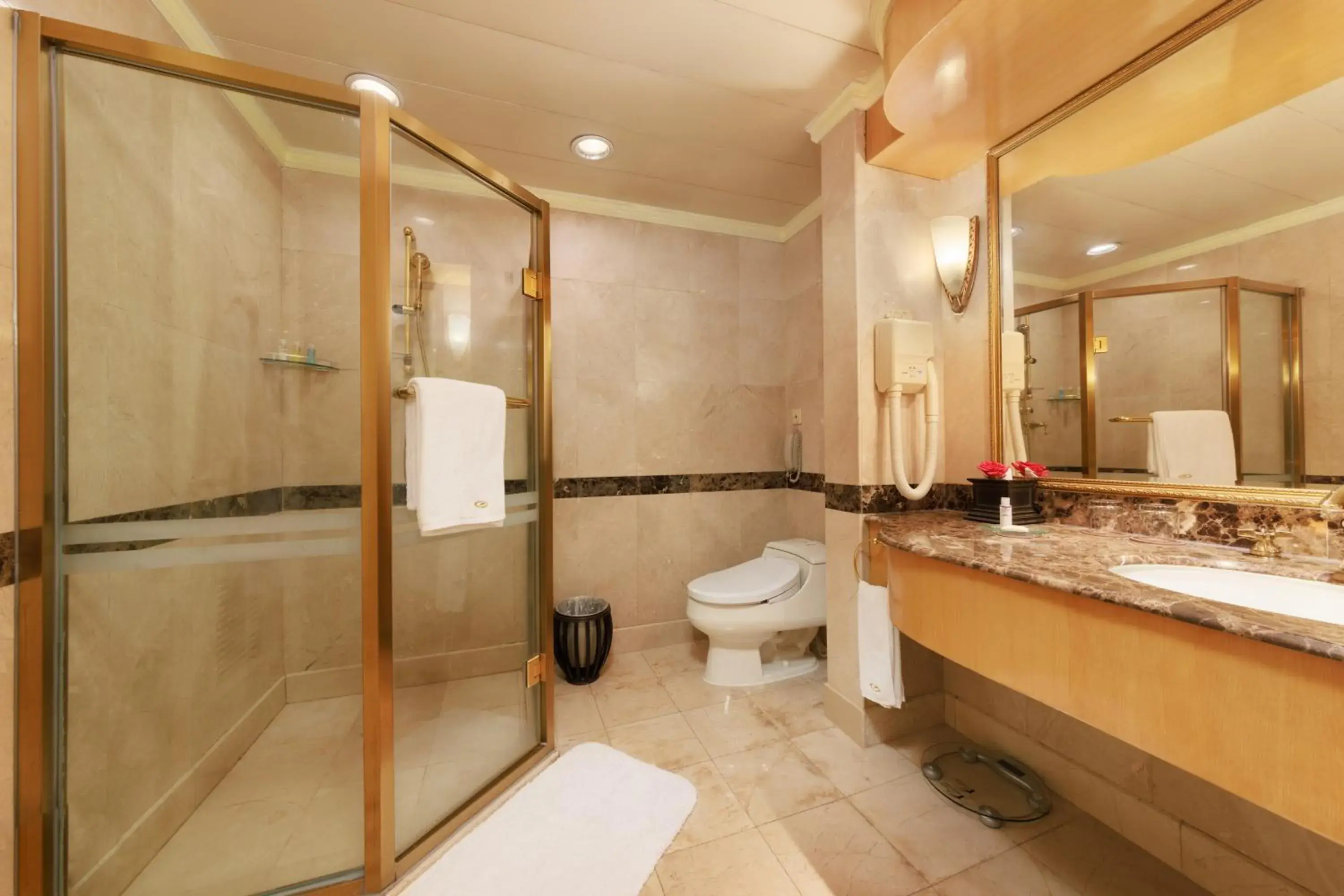 Bathroom in Grand Noble Hotel Dongguan