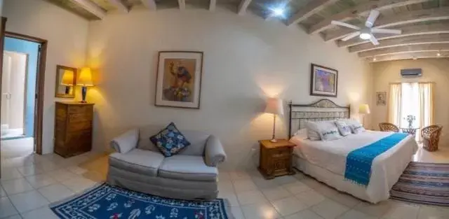 Bedroom, Bed in Villa Mirasol