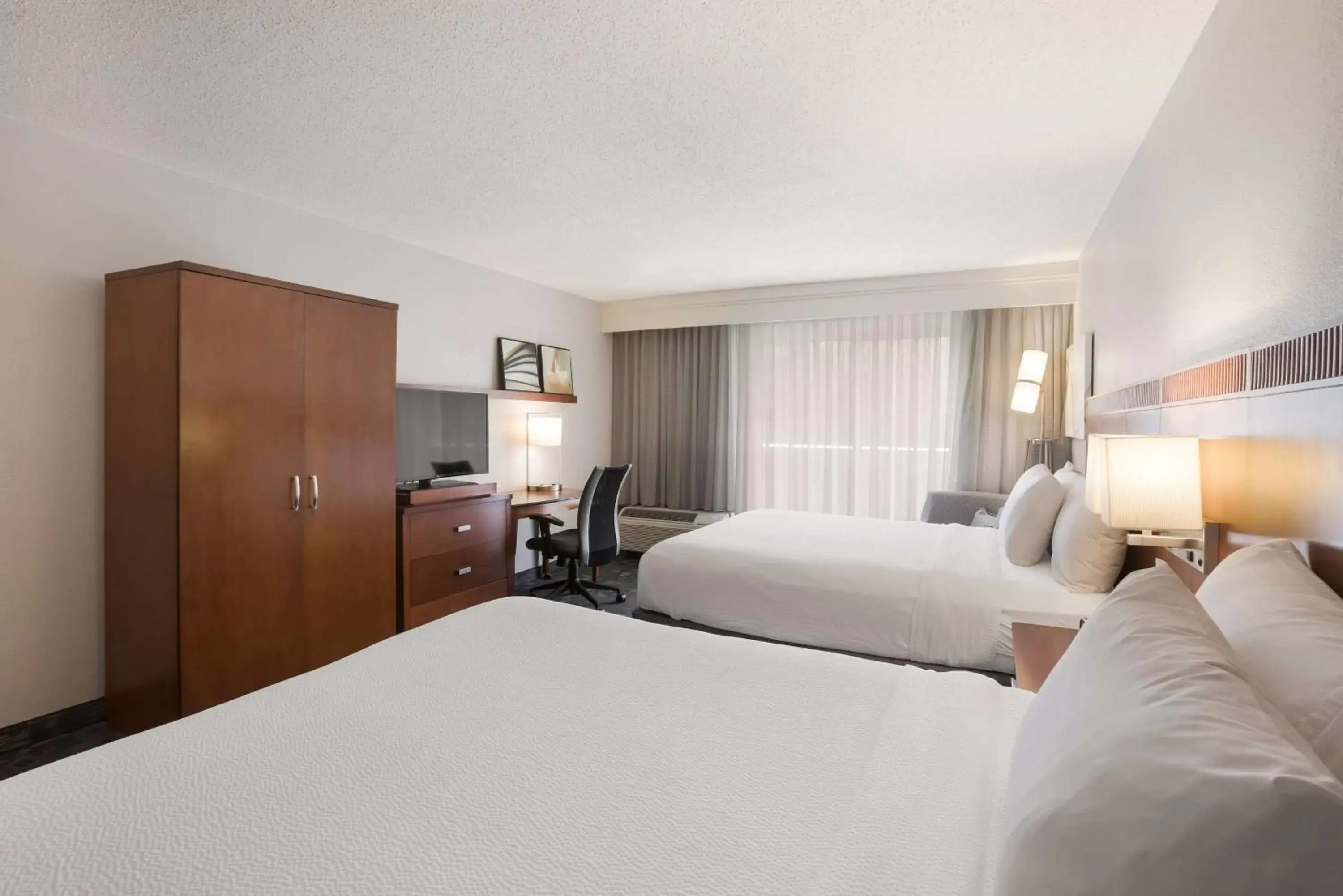 Bedroom, Bed in Sonesta Select Atlanta Midtown Georgia Tech