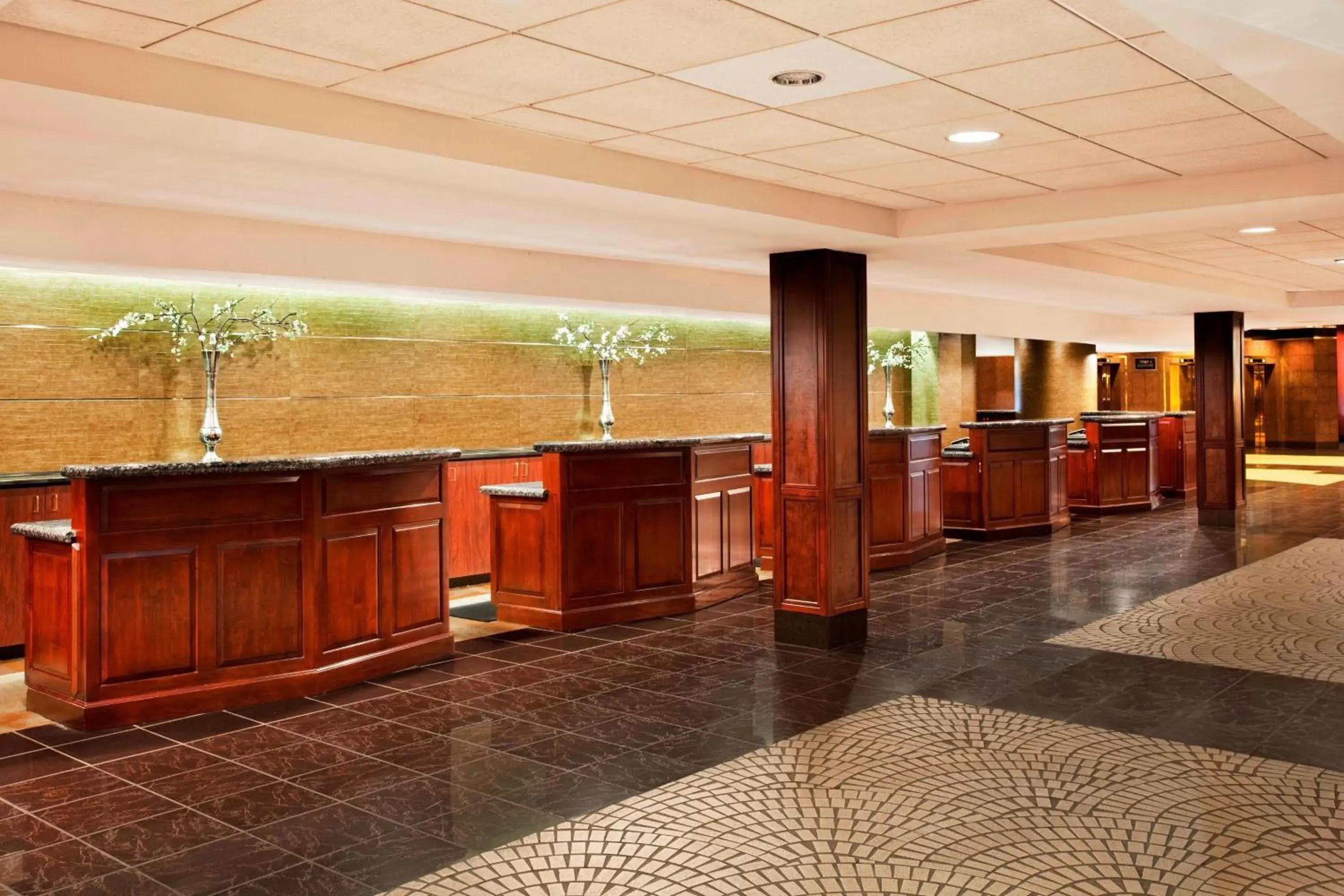 Lobby or reception in Sheraton Greensboro