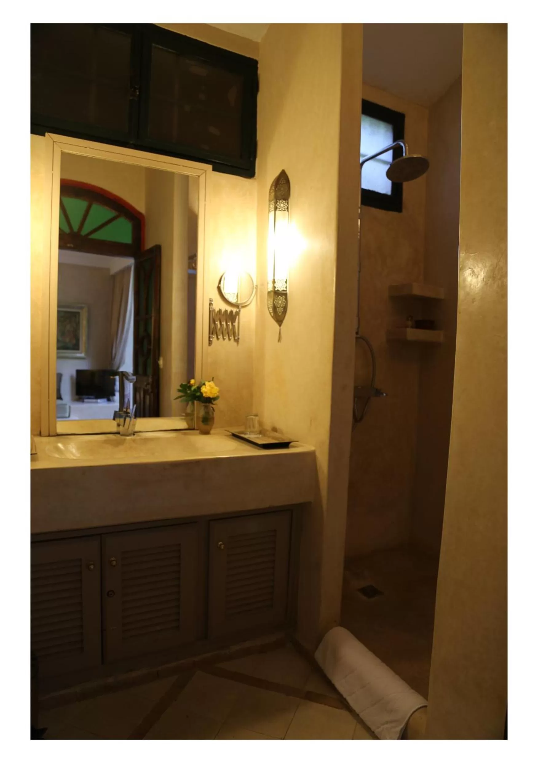 Bathroom in La Maison de Tanger