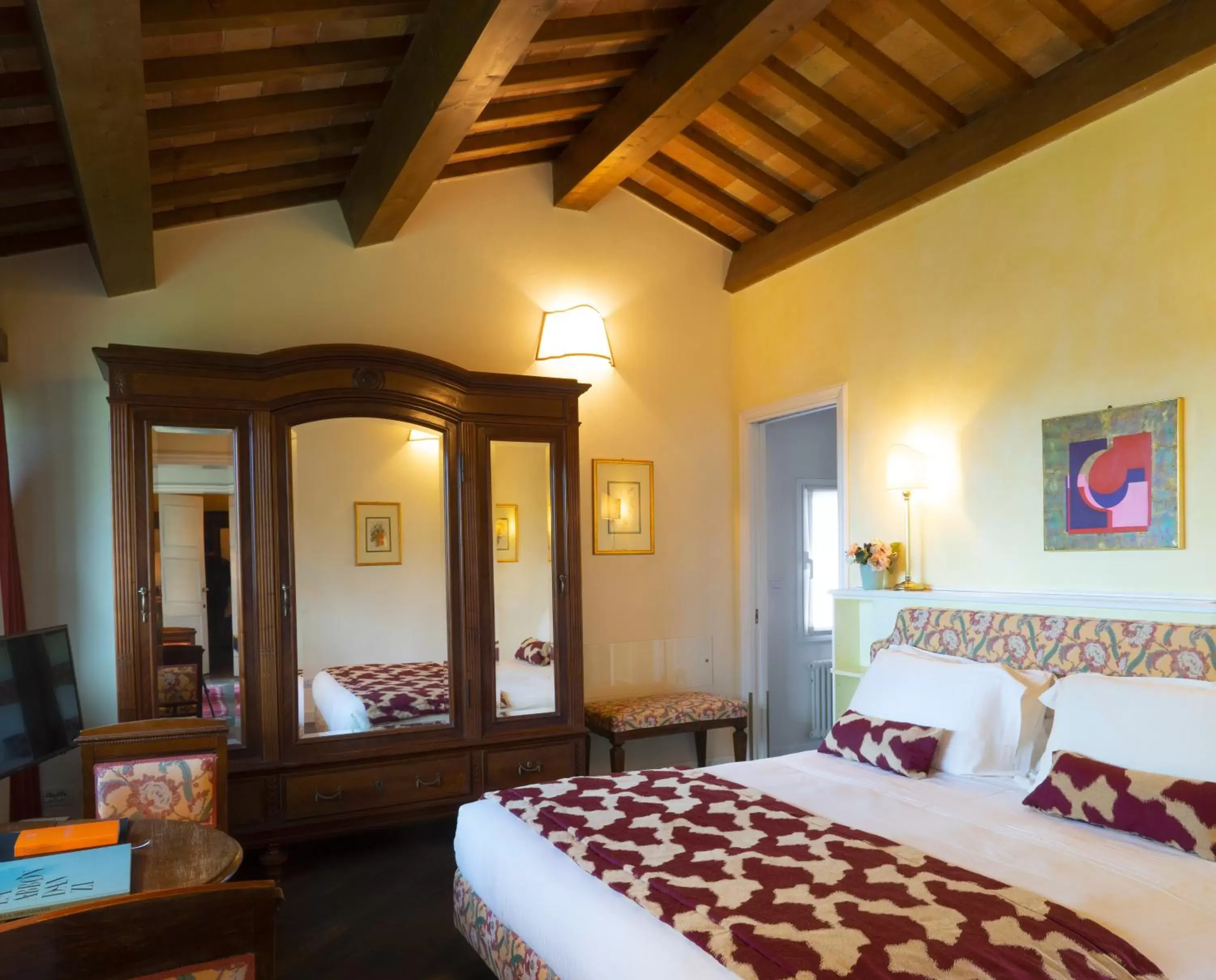 Photo of the whole room in Villa Abbondanzi Resort