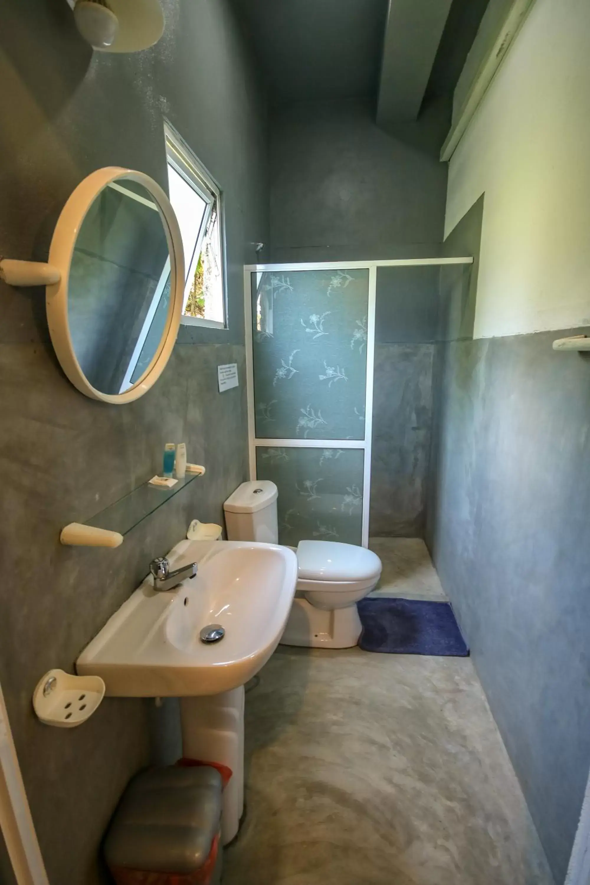 Shower, Bathroom in Holiday Inn Unawatuna