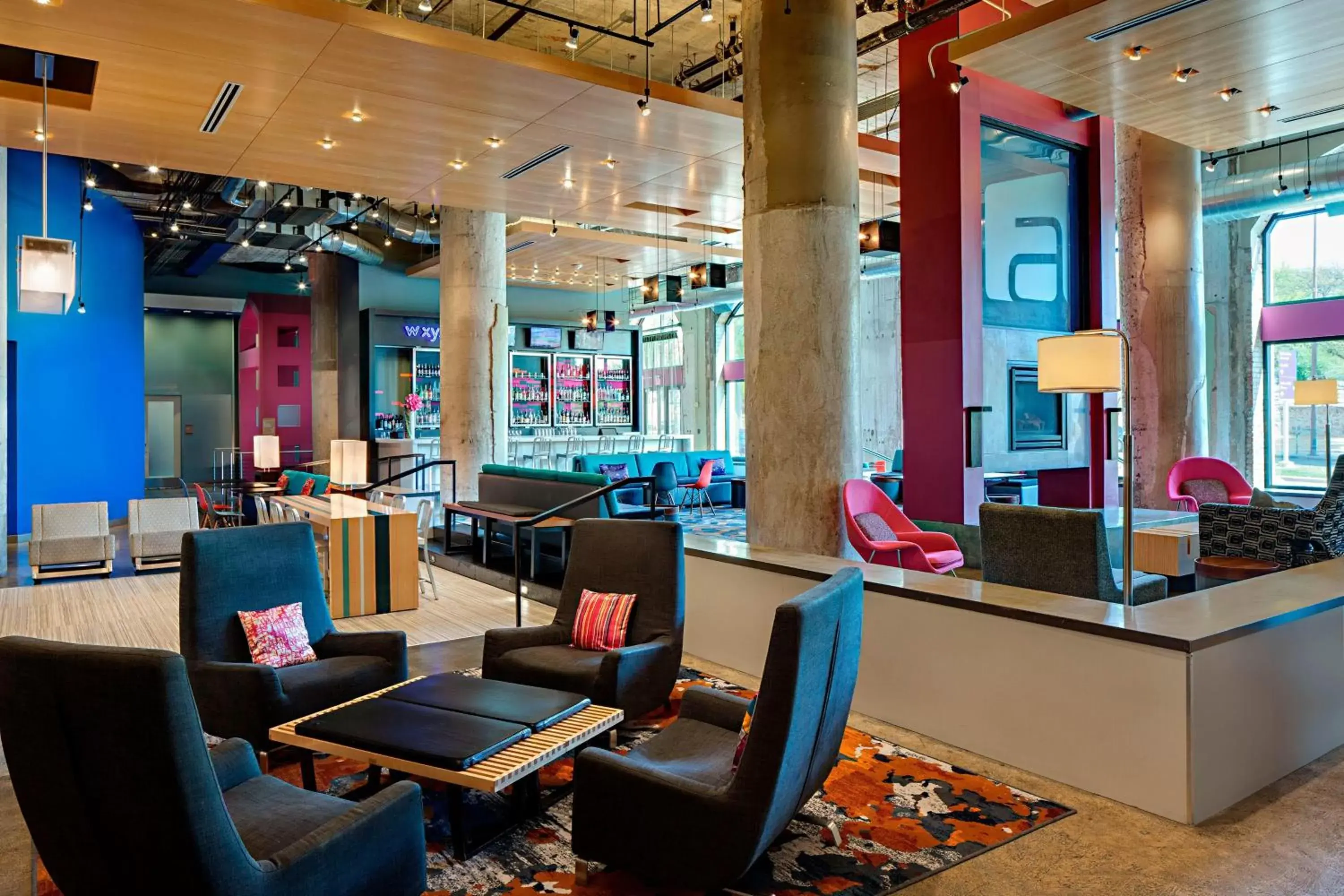Restaurant/places to eat in Aloft Dallas Downtown