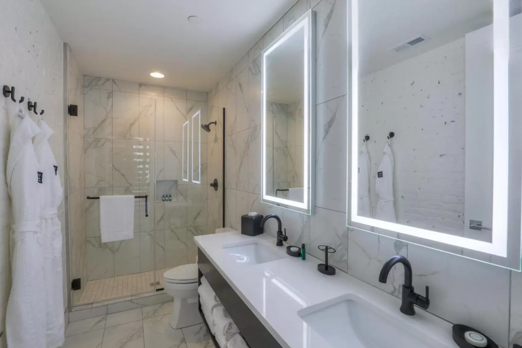 Bathroom in Studio 154 Luxury Hotel