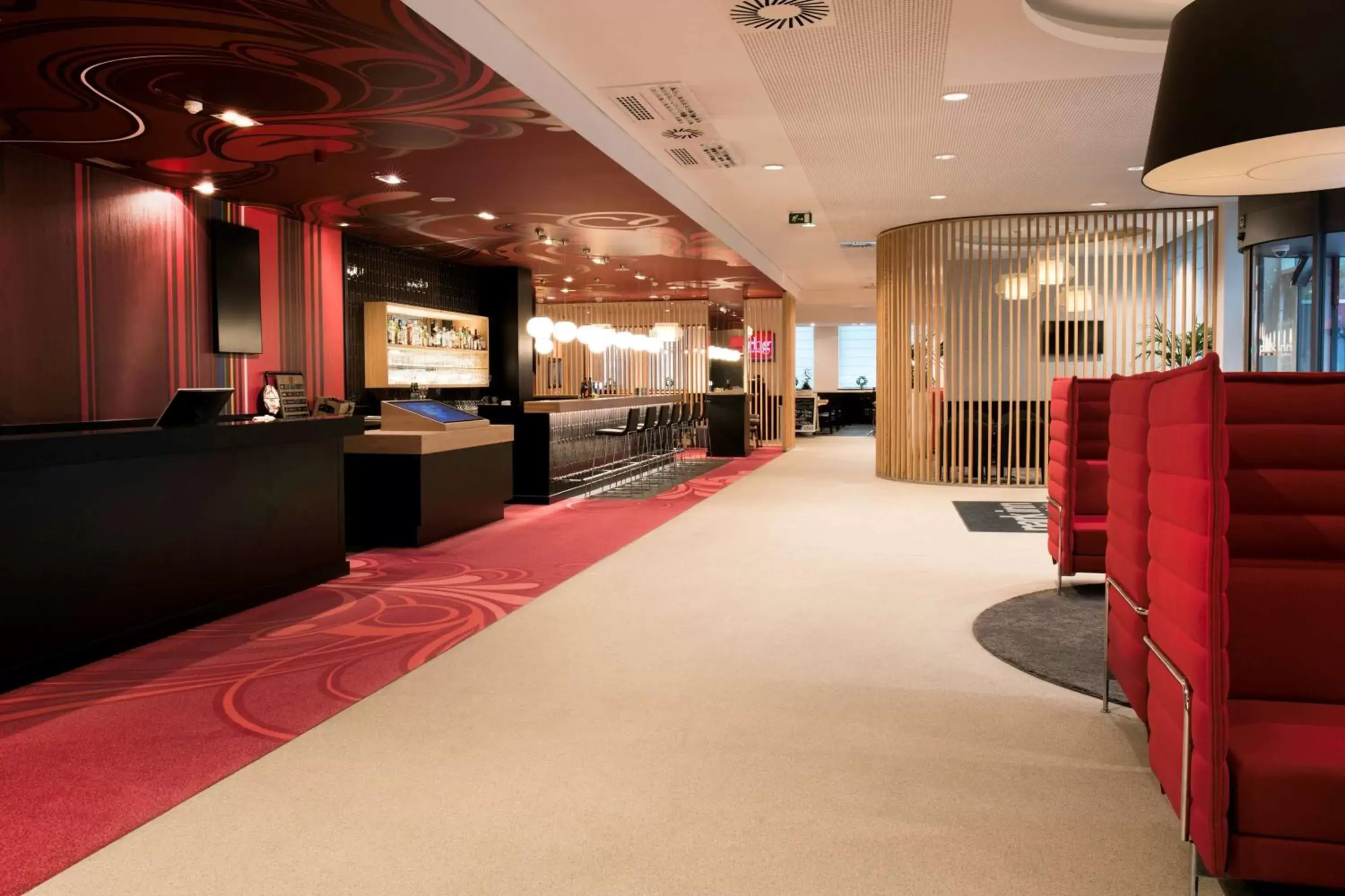 Lobby or reception in Hotel Park Inn by Radisson Brussels Midi