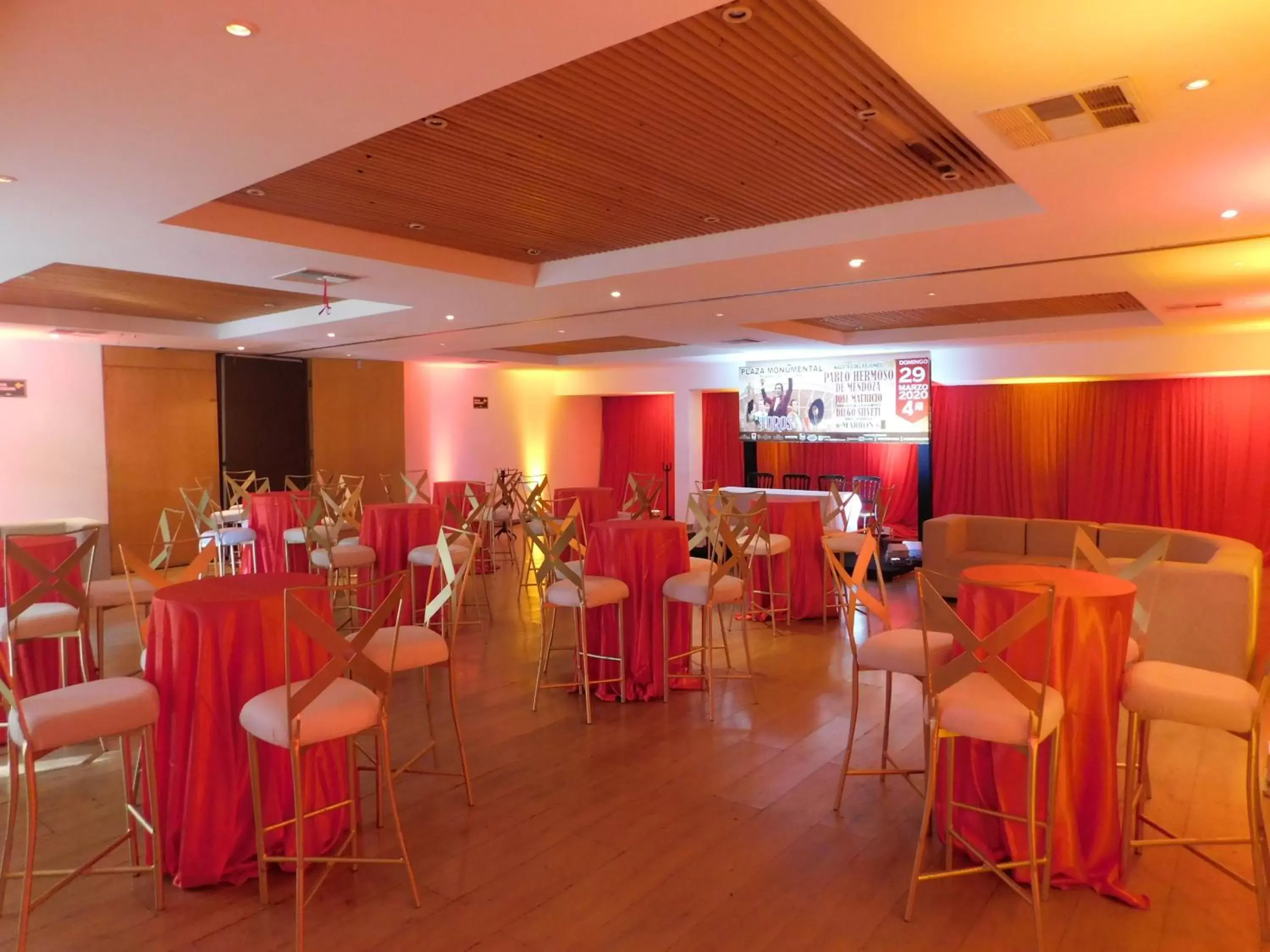 Meeting/conference room, Restaurant/Places to Eat in Hotel Palacio Azteca