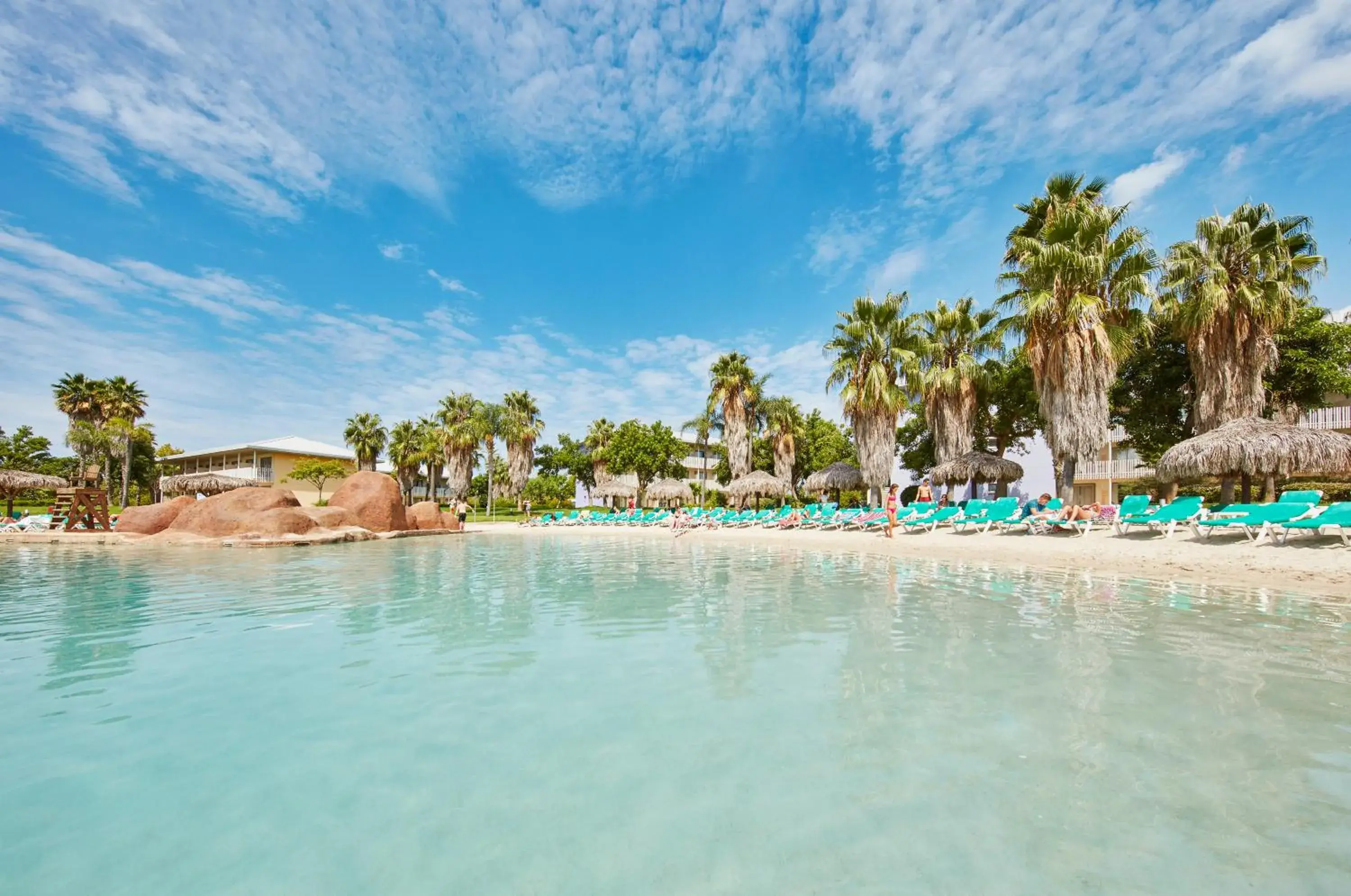 Swimming pool, Beach in Portaventura Hotel Caribe