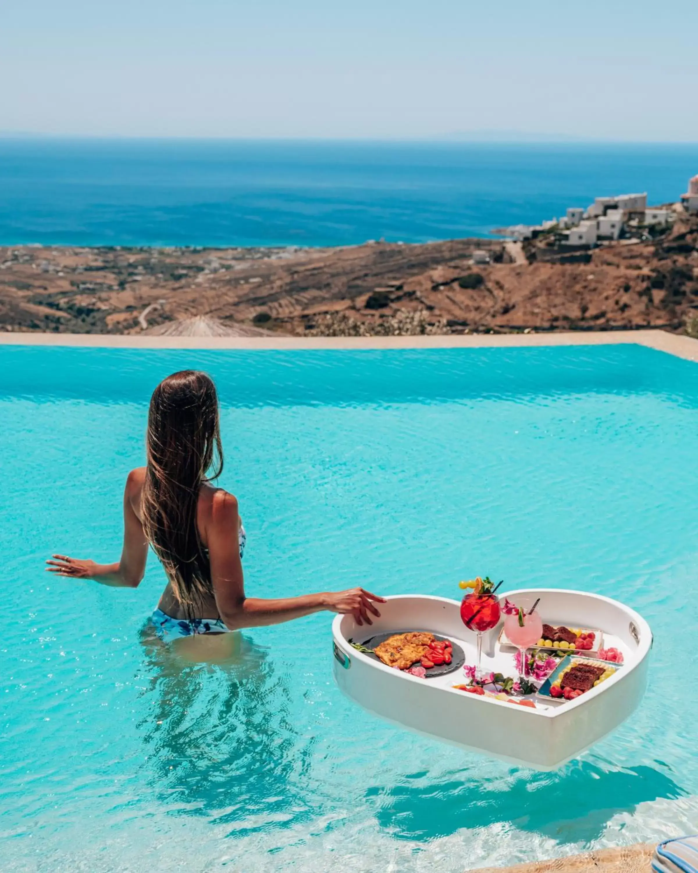 Guests, Swimming Pool in Aeolis Tinos Suites