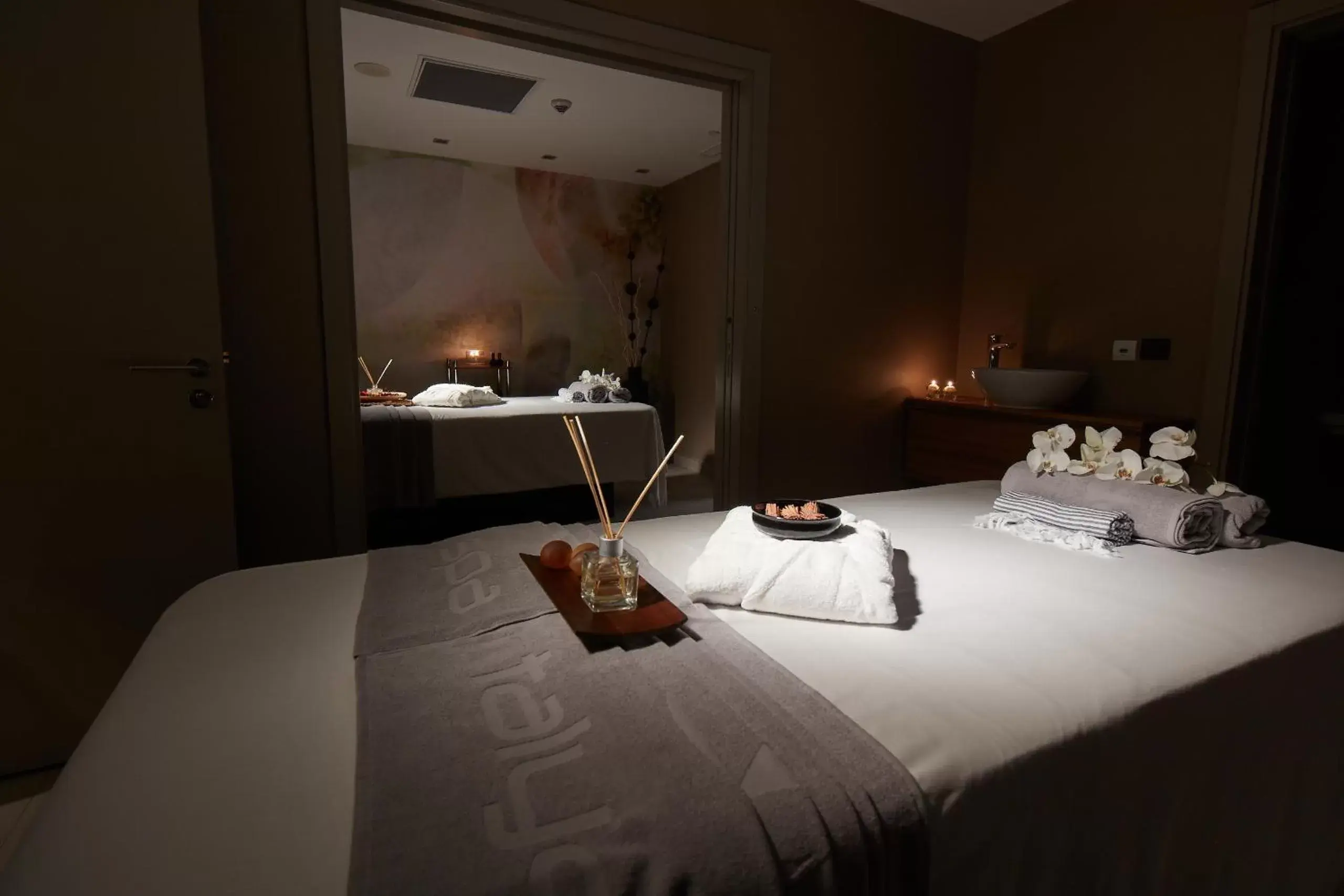 Massage, Bed in Antwell Suites
