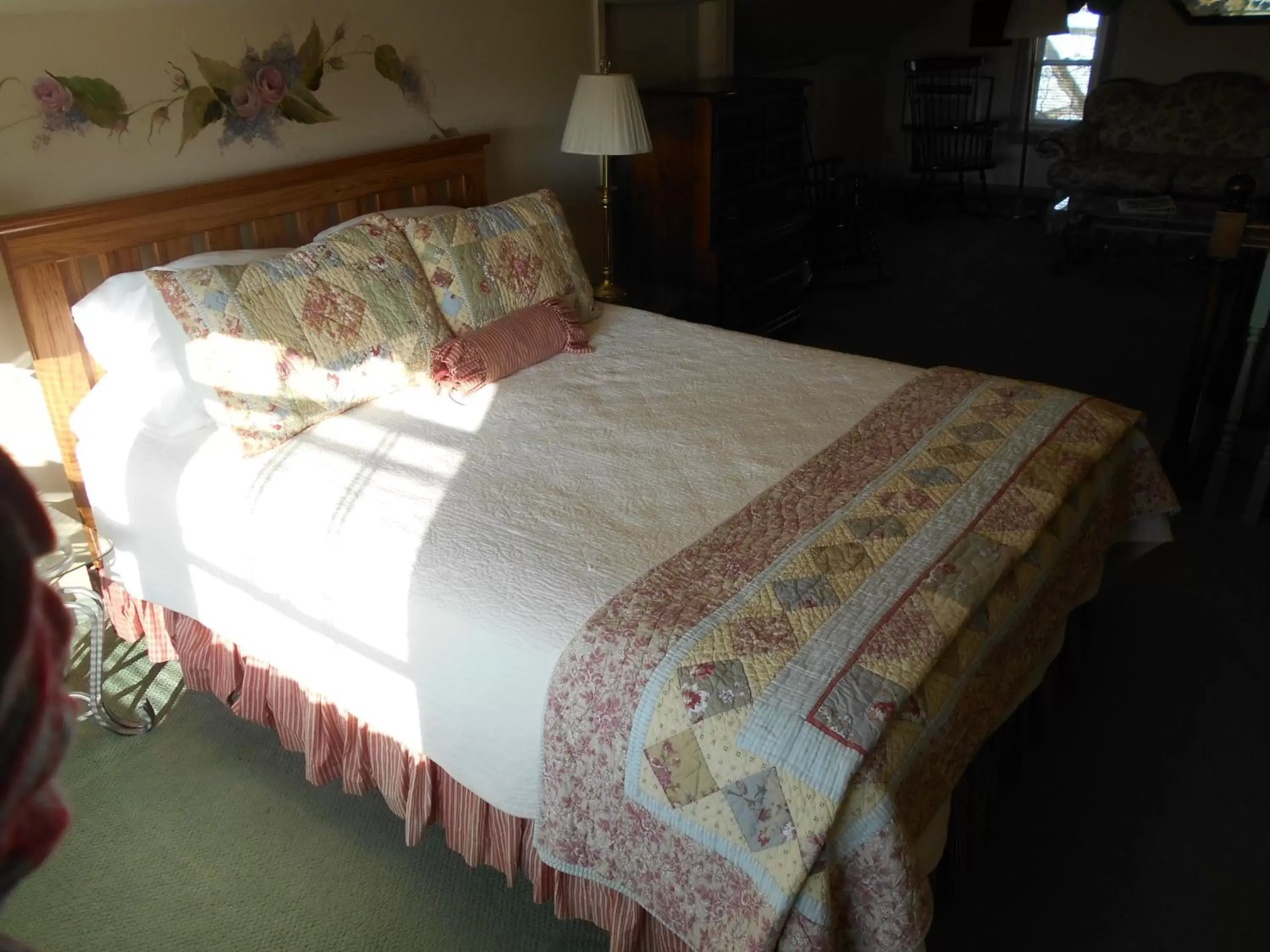 Bed in West Ridge Bed & Breakfast