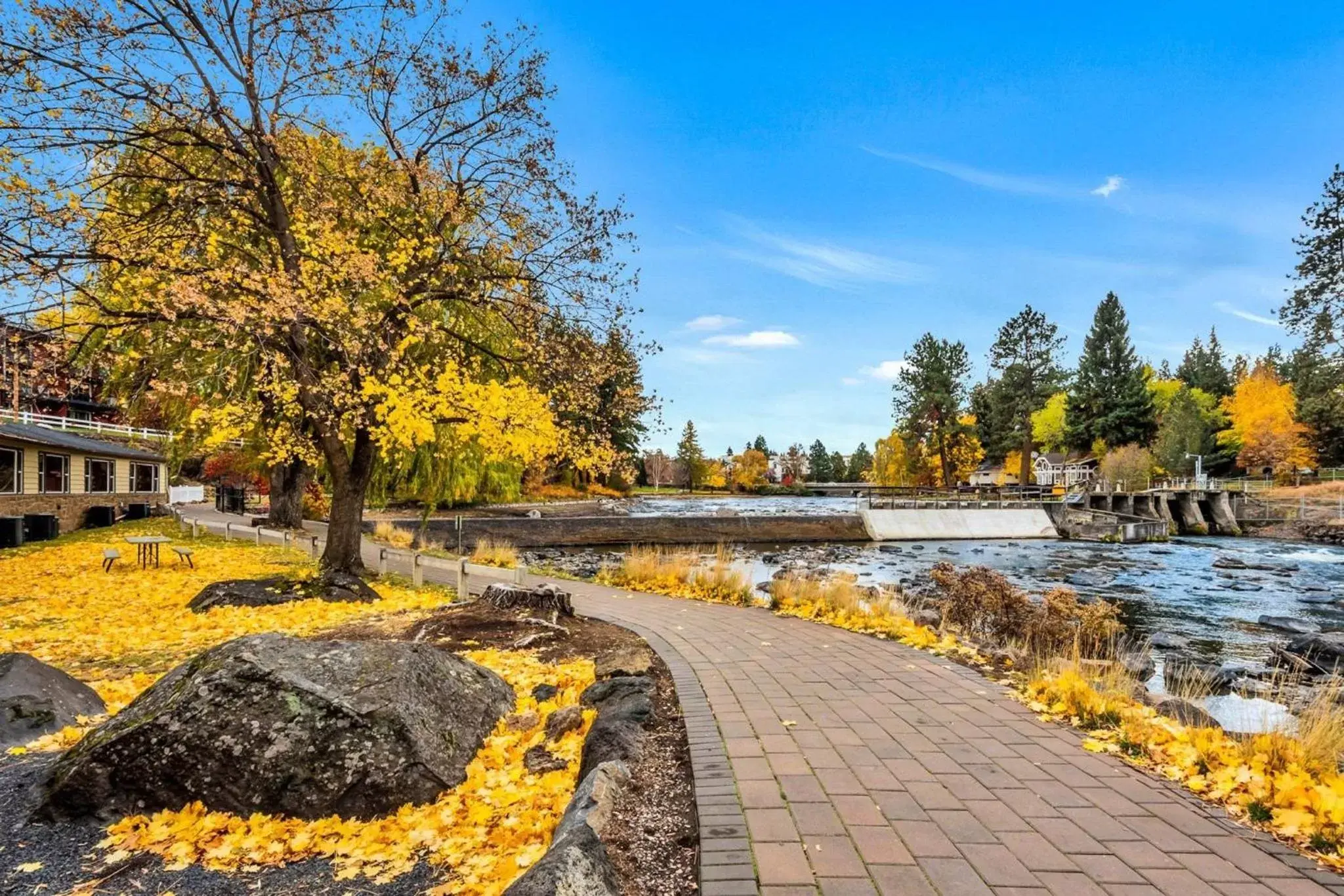 Garden in Bend Riverside Condos