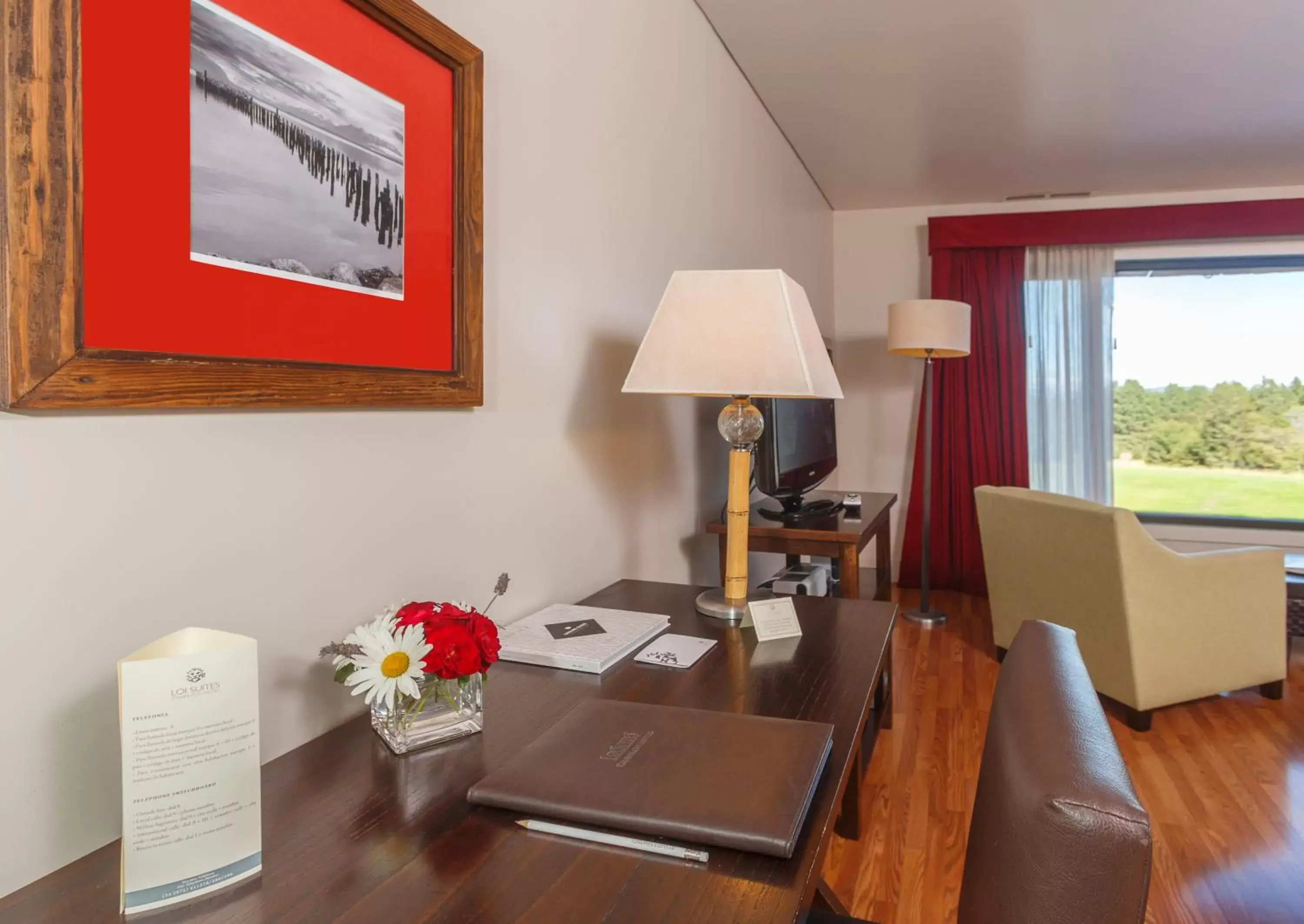 Bedroom, Seating Area in Loi Suites Chapelco Hotel