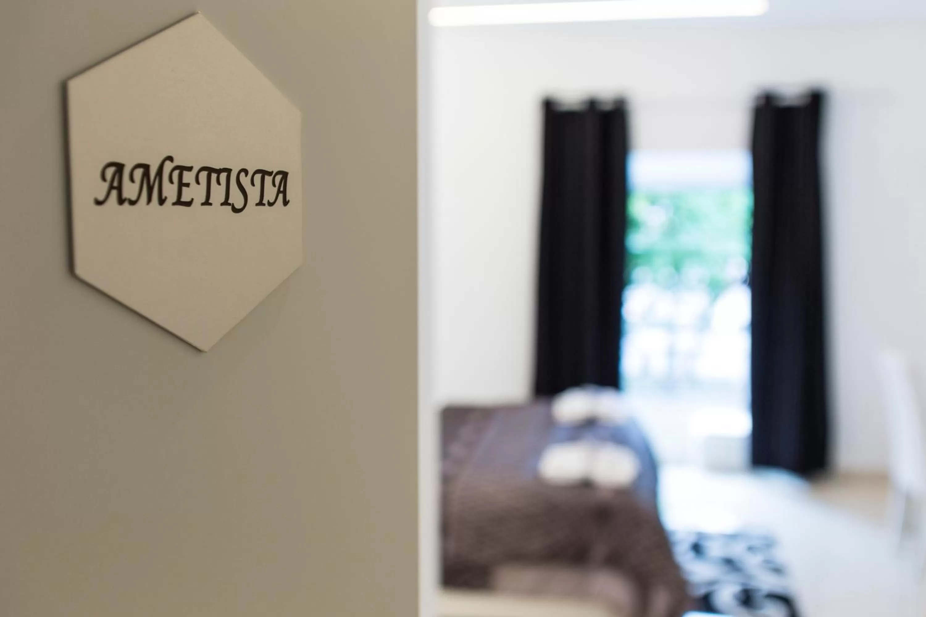 Logo/Certificate/Sign in San Pietro Grand Suite