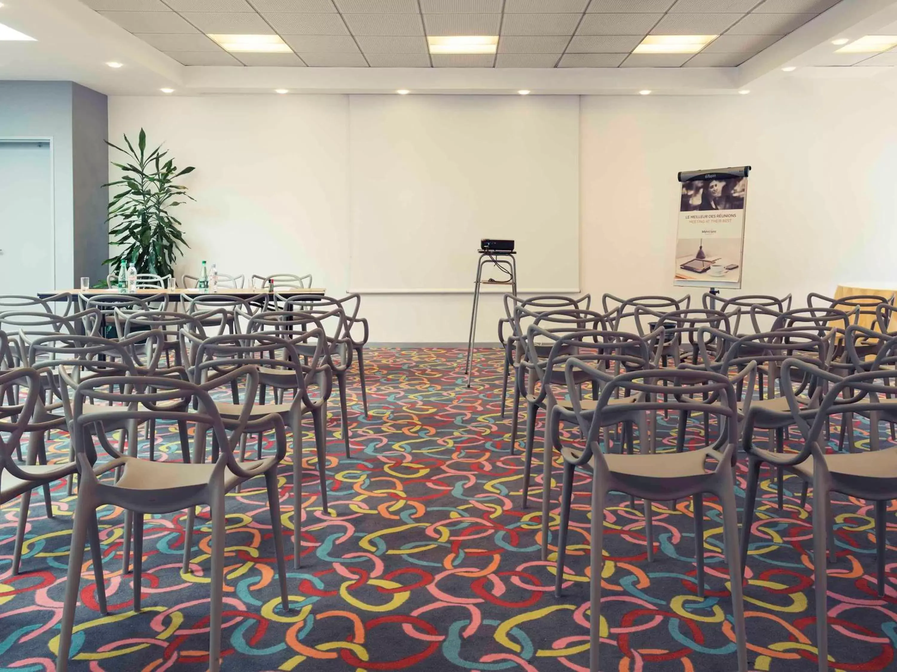 Meeting/conference room in Hotel Ibis styles Lisieux ex Mercure