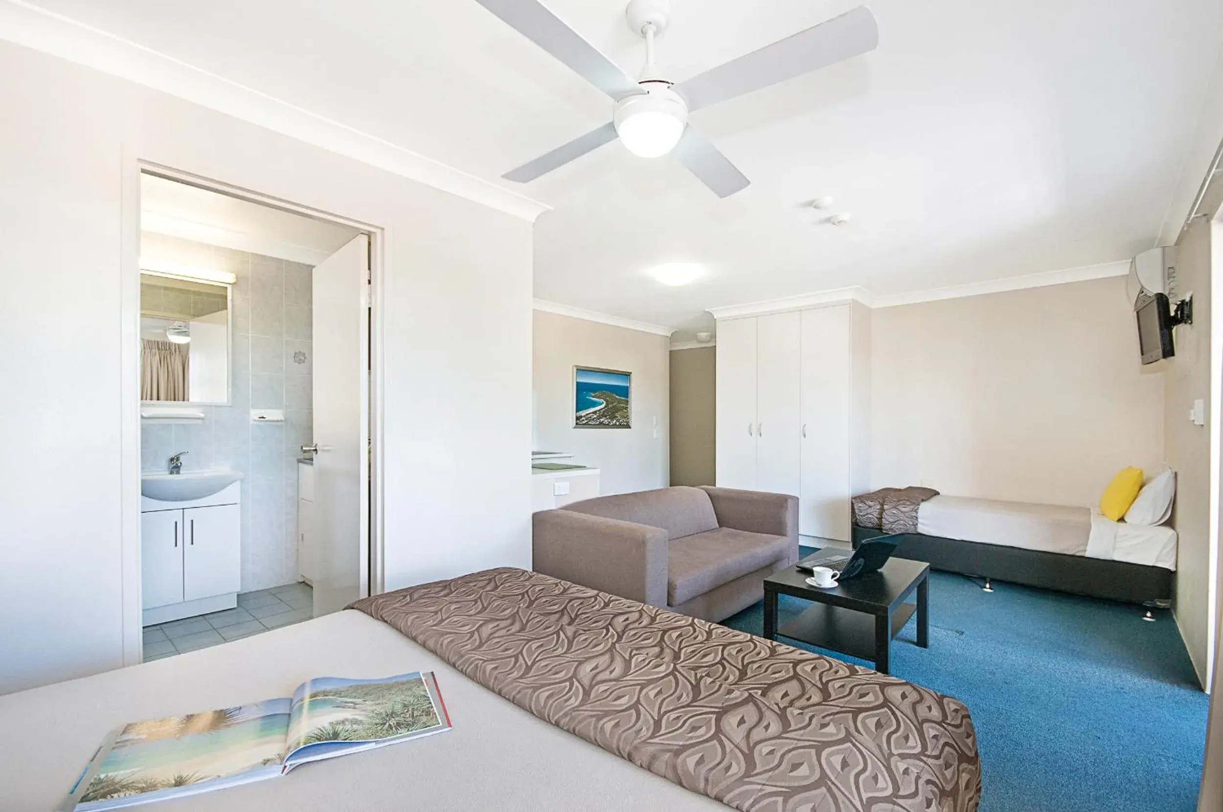 Seating Area in Byron Bay Side Central Motel